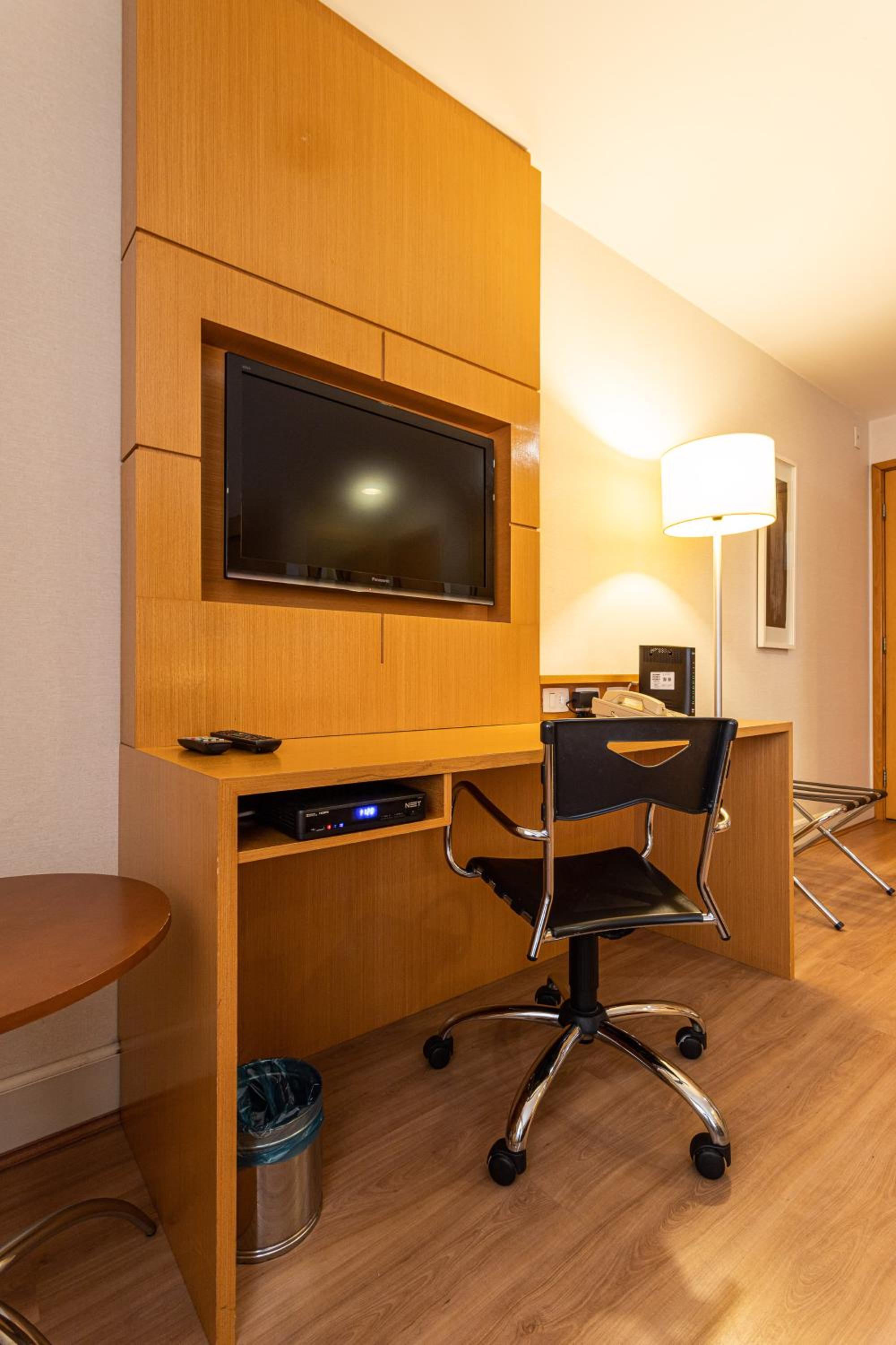 Executive Hotel Jardins - Al Lorena 473