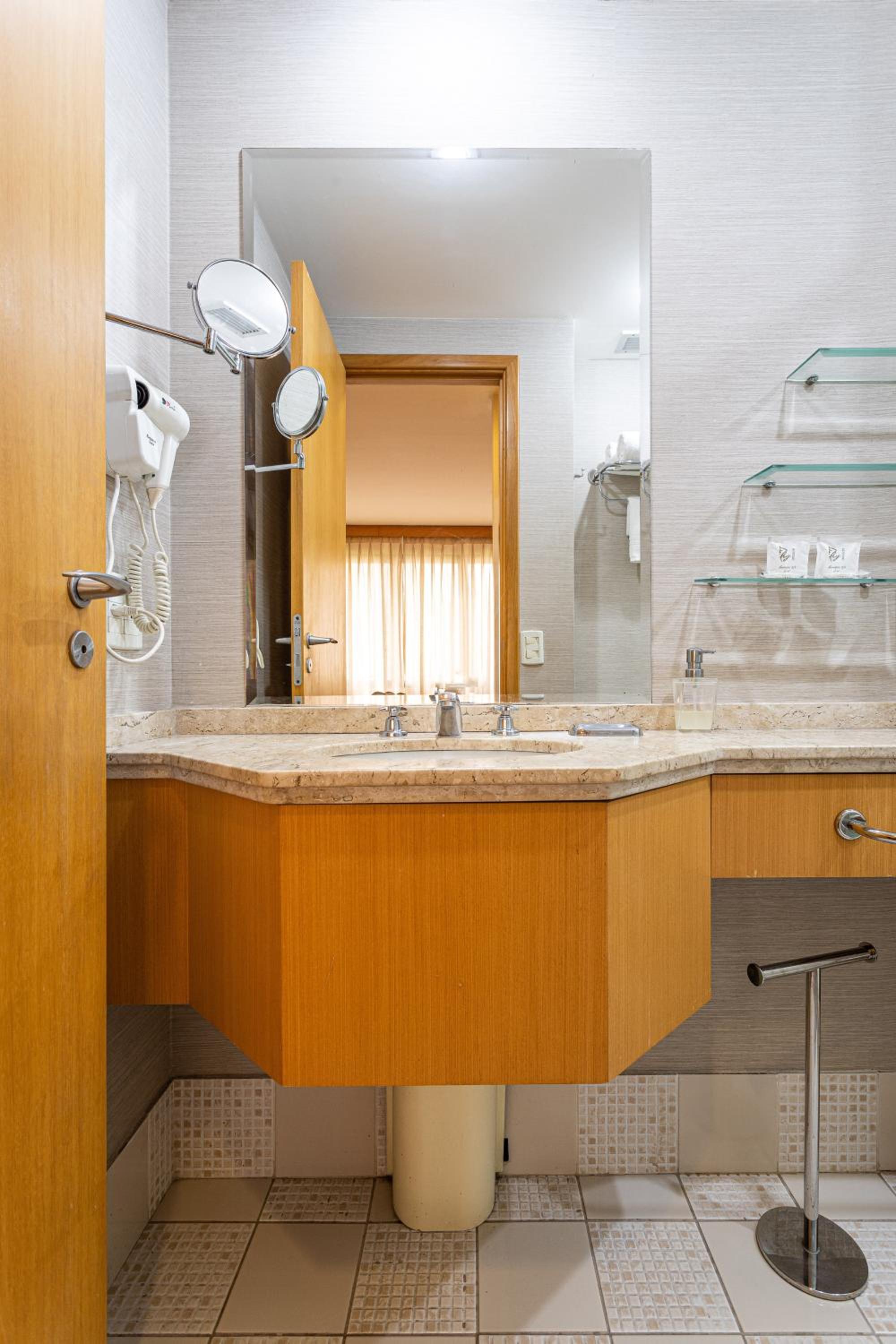 Executive Hotel Jardins - Al Lorena 473
