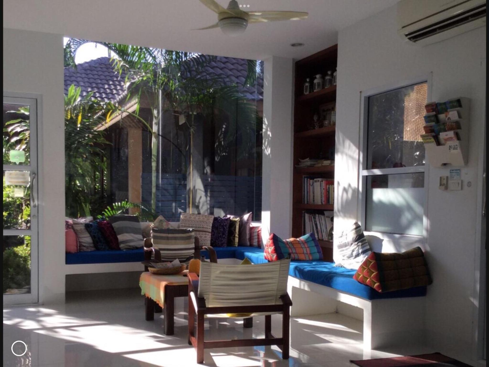 lounge