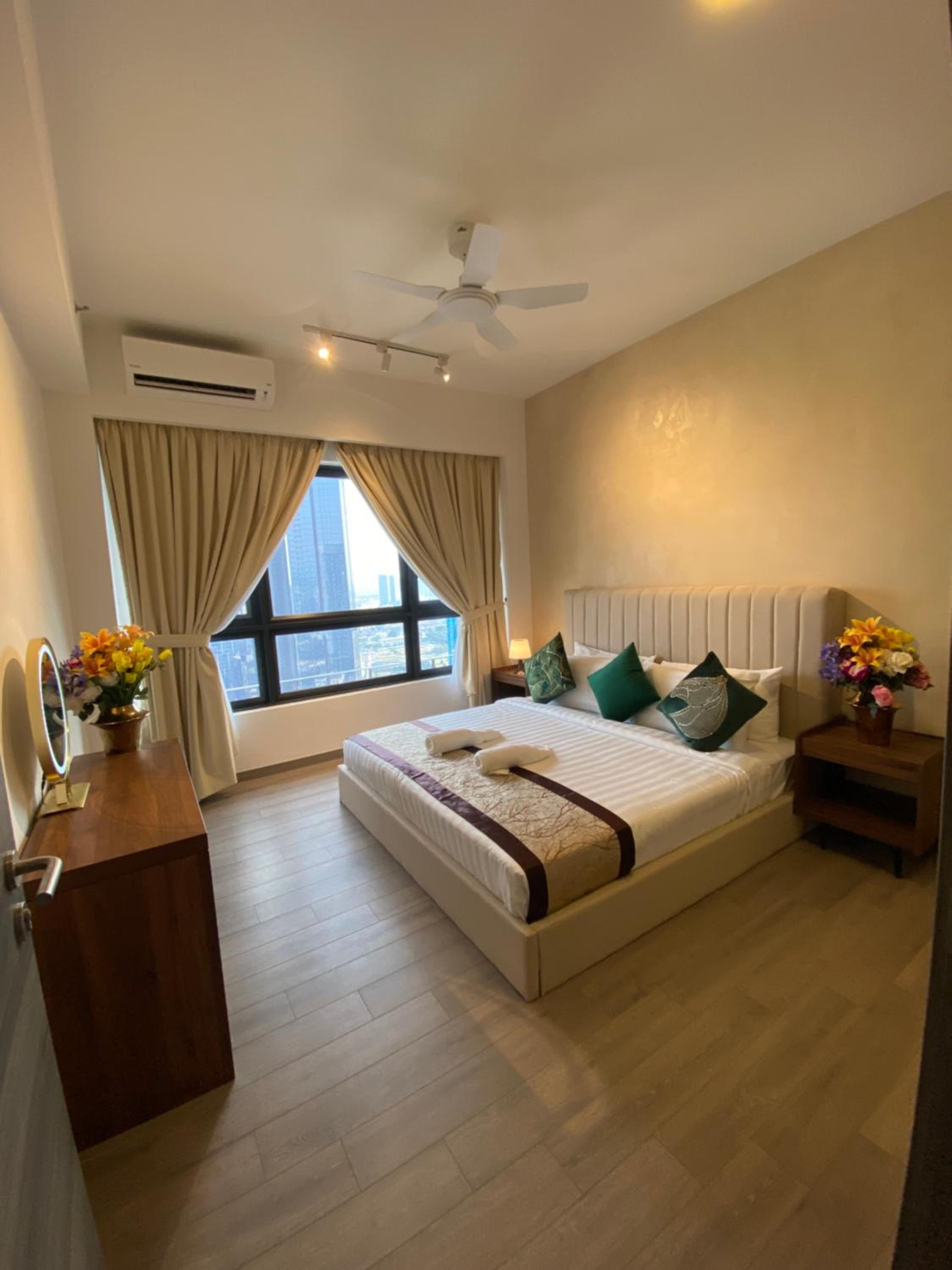 AGILE Infinity Suites TRX By AR