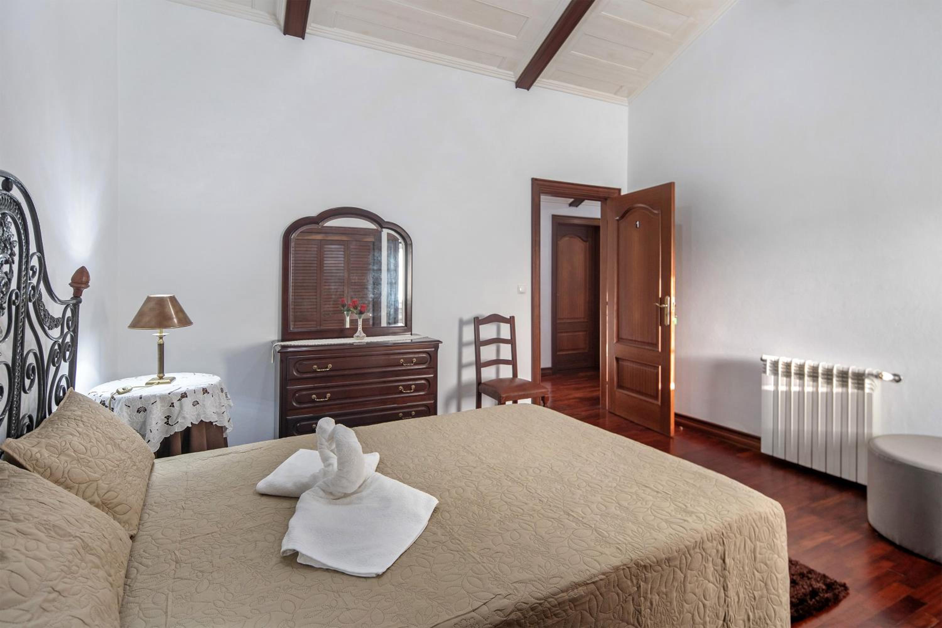 Bettencourt 2 Rooms
