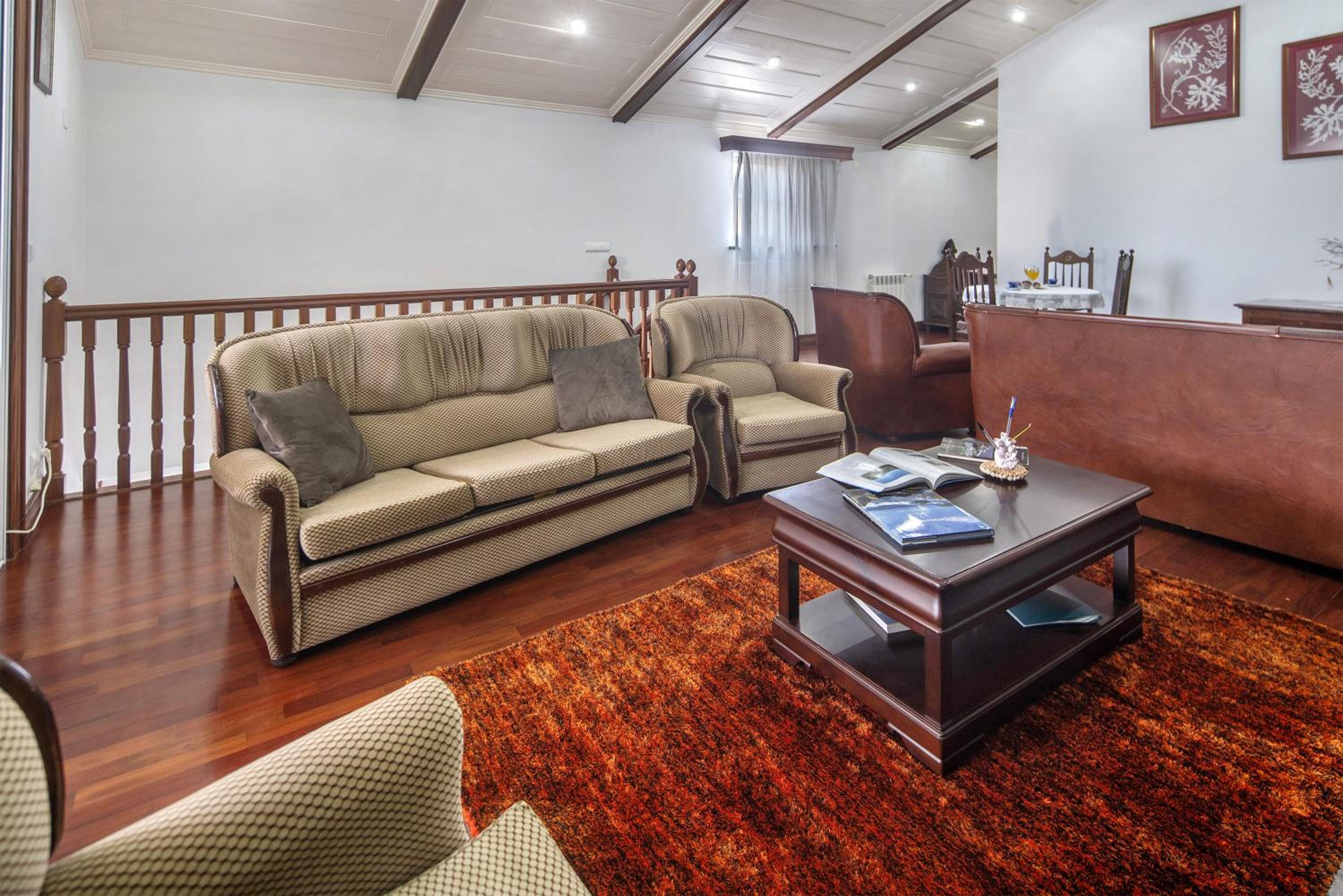 Bettencourt 2 Rooms