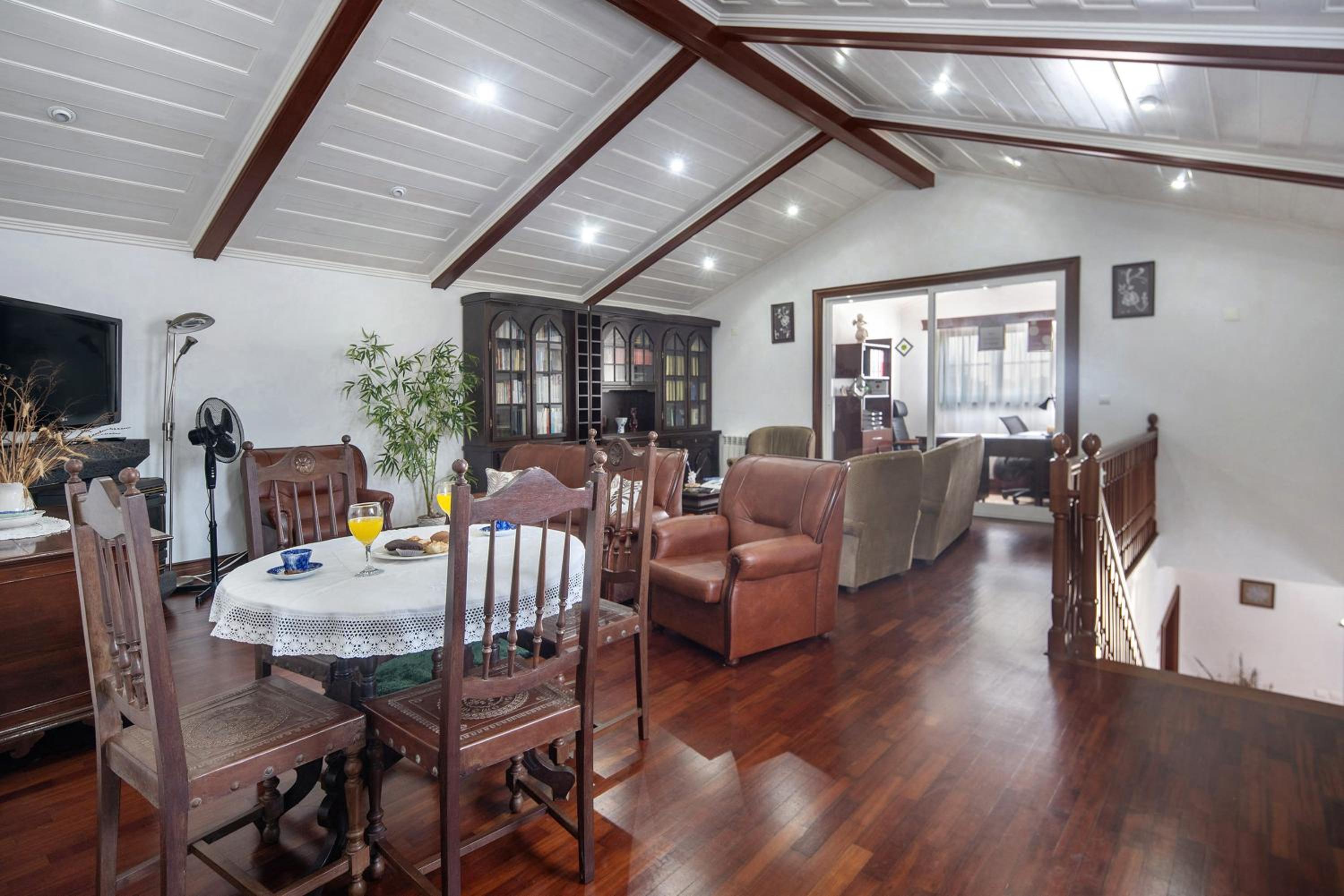 Bettencourt 2 Rooms