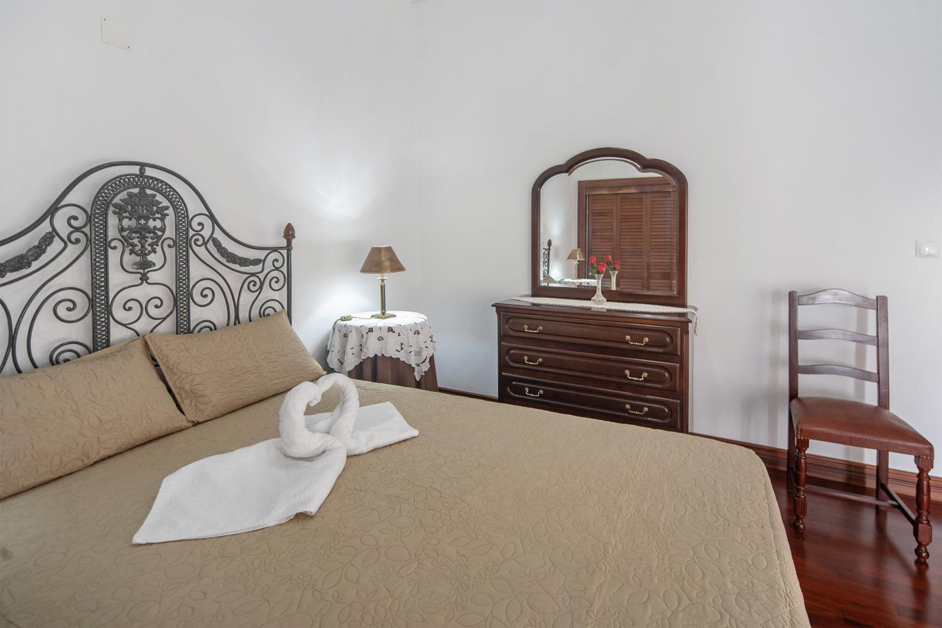 Bettencourt 2 Rooms