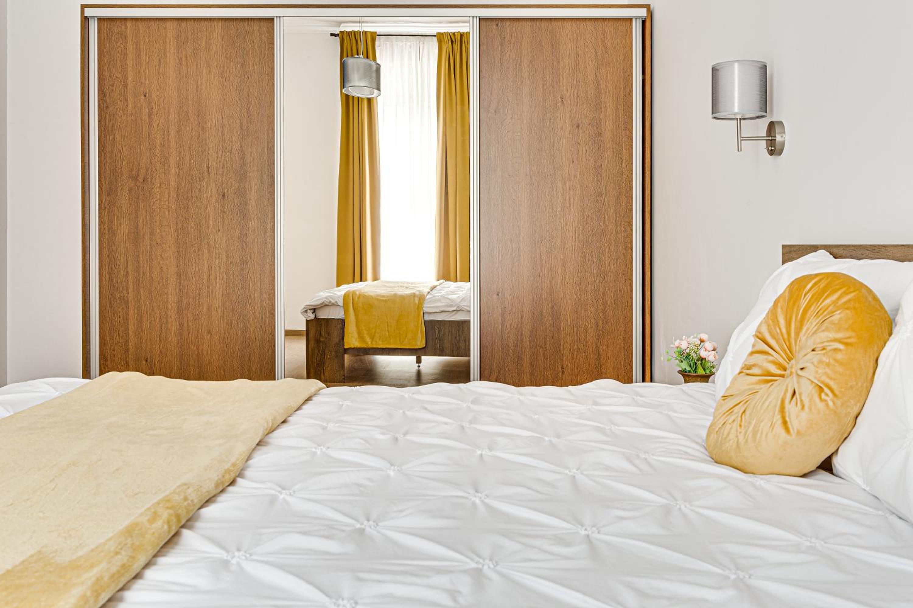 ARI Central Grand Apartments - Luxurious Stay