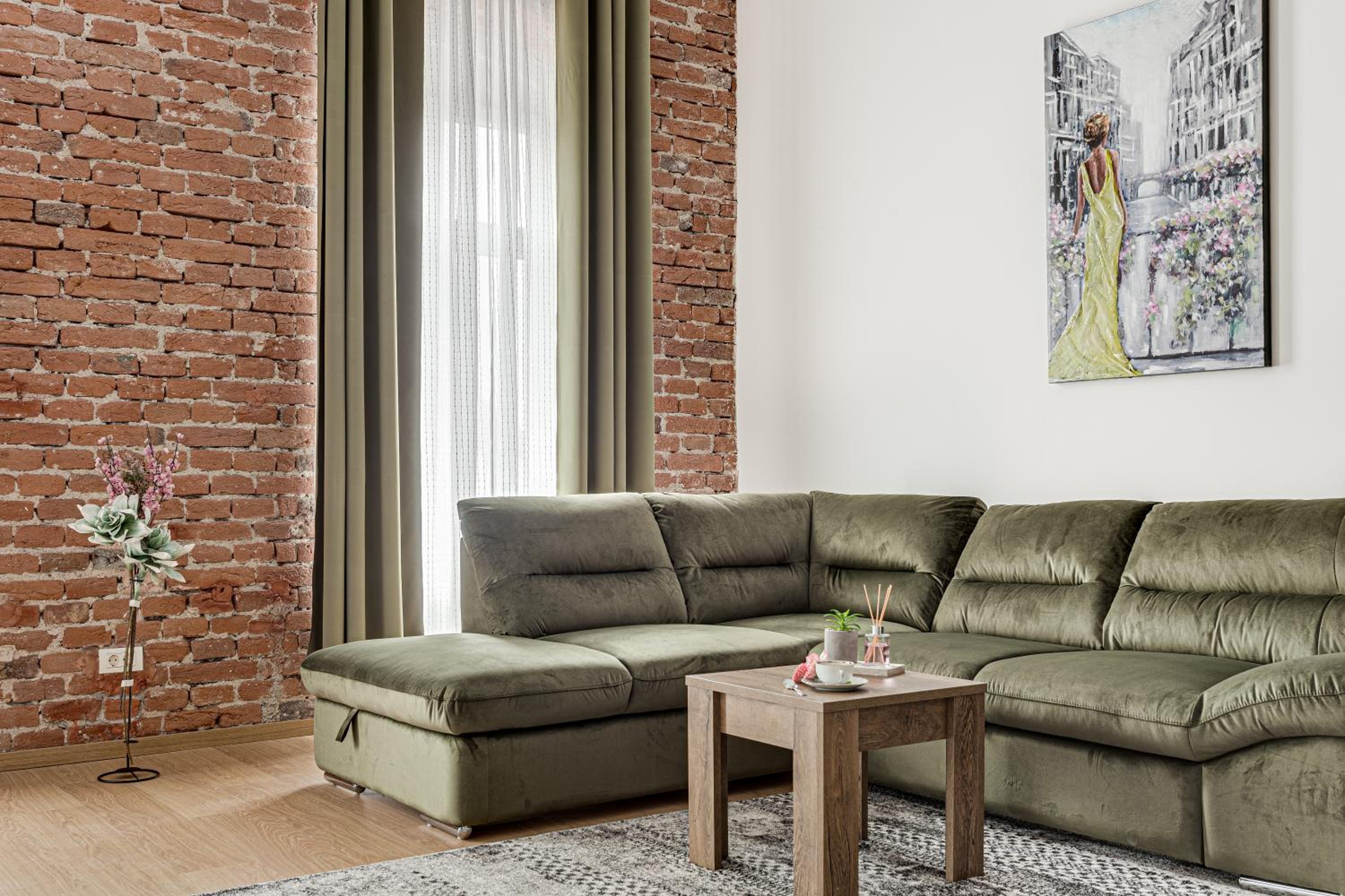 ARI Central Grand Apartments - Luxurious Stay