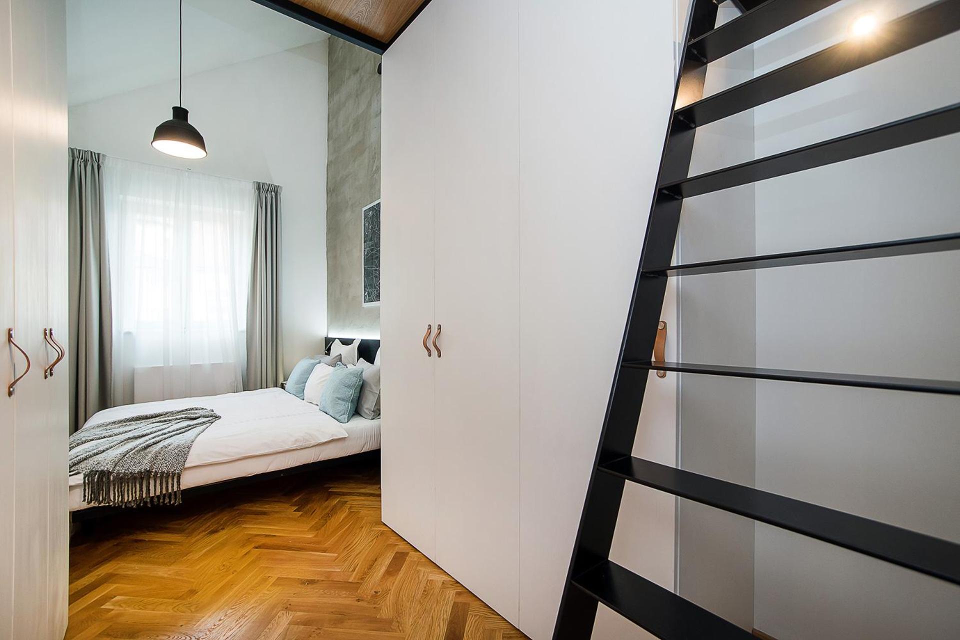Large and modern apartment in the heart of Prague