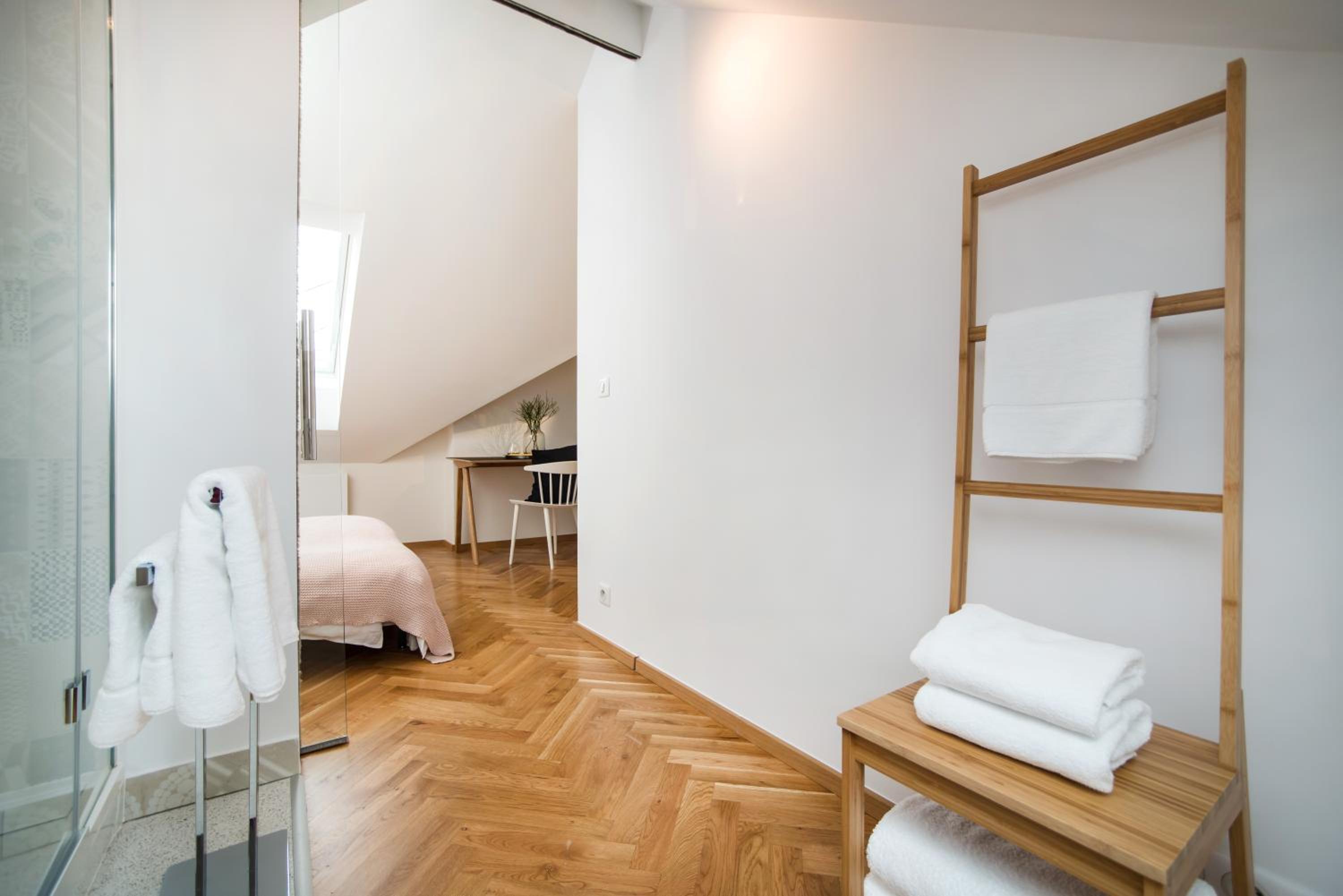 Large and modern apartment in the heart of Prague
