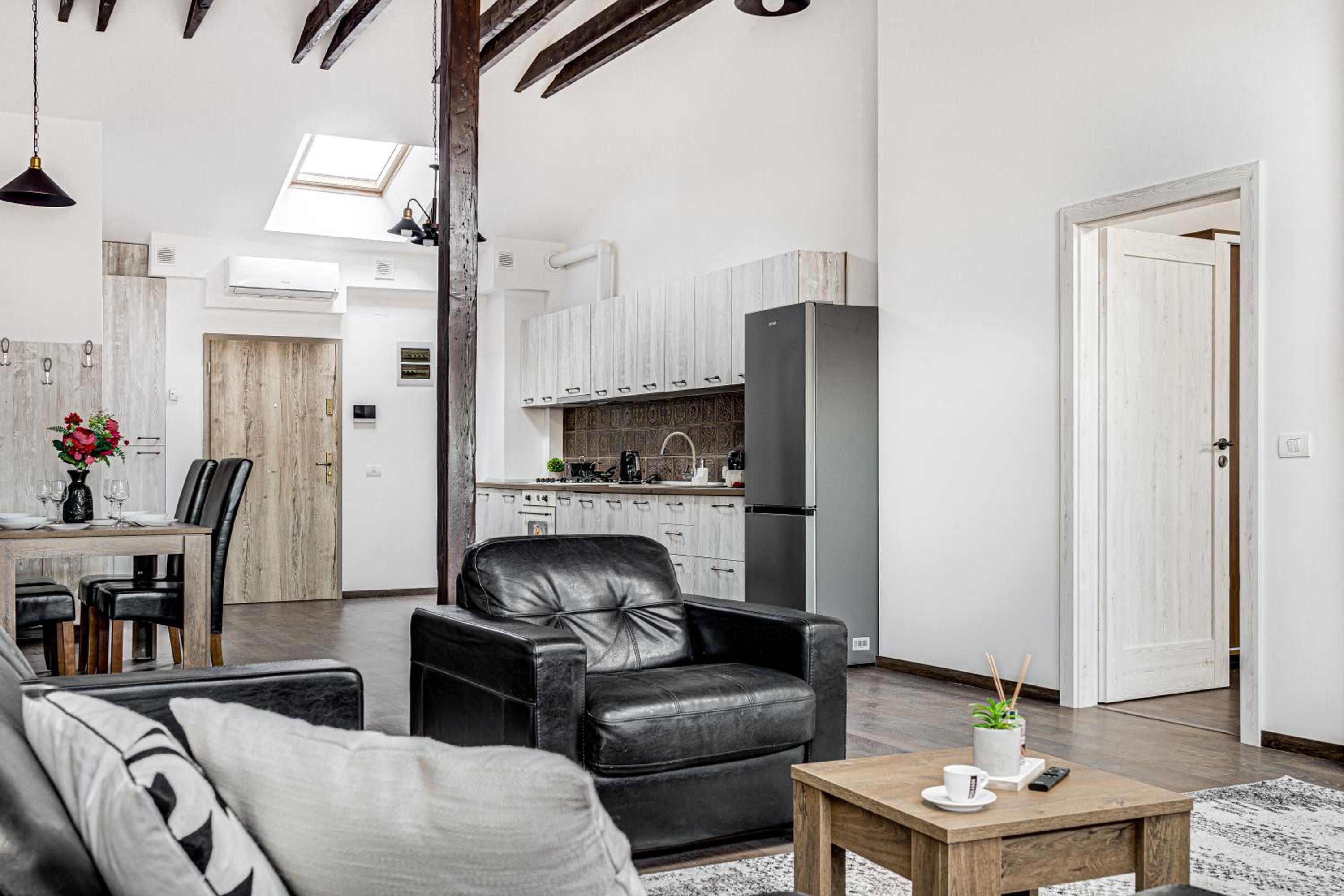 ARI Central Grand Apartments - Luxurious Stay