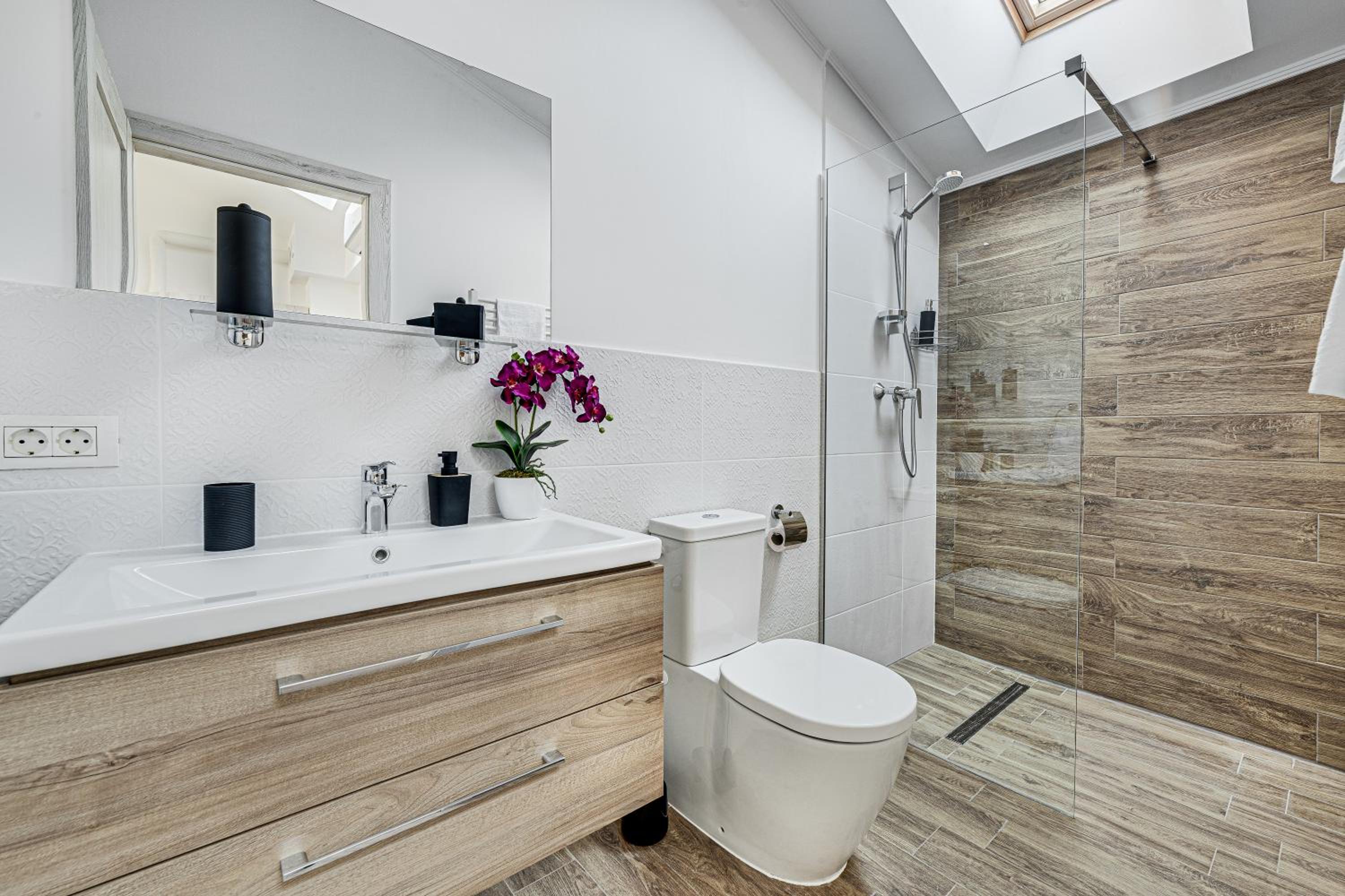 ARI Central Grand Apartments - Luxurious Stay