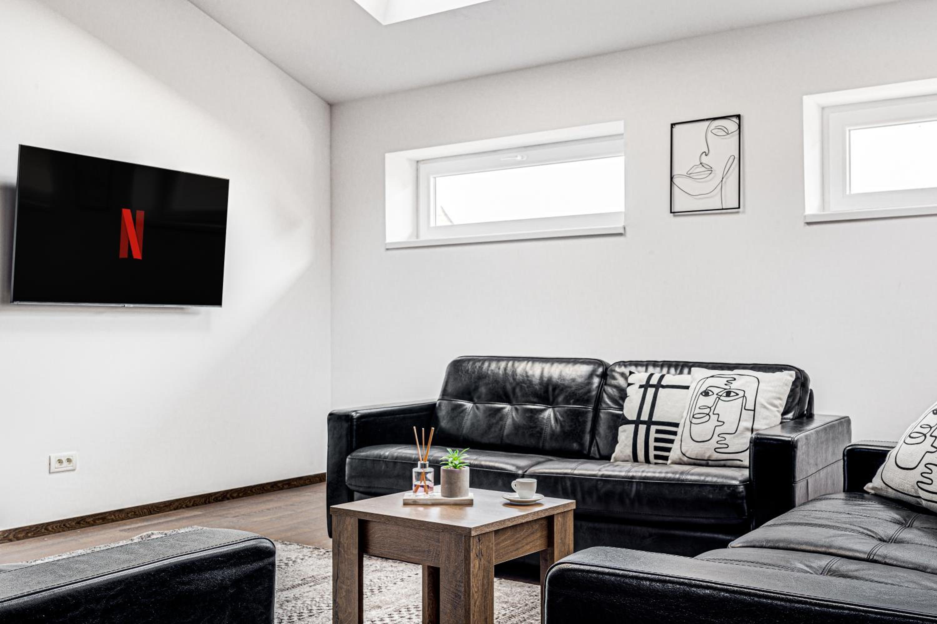 ARI Central Grand Apartments - Luxurious Stay