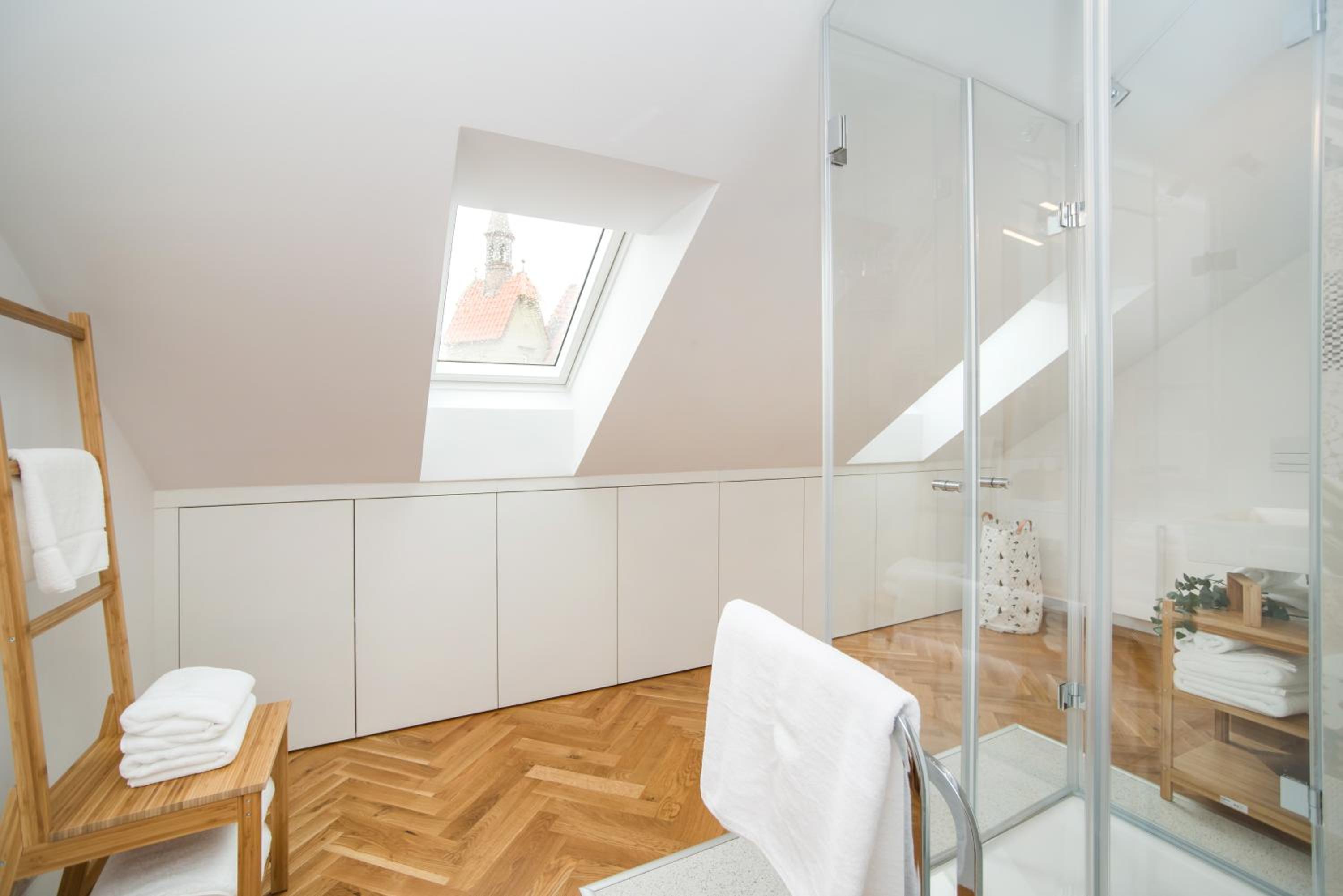 Large and modern apartment in the heart of Prague