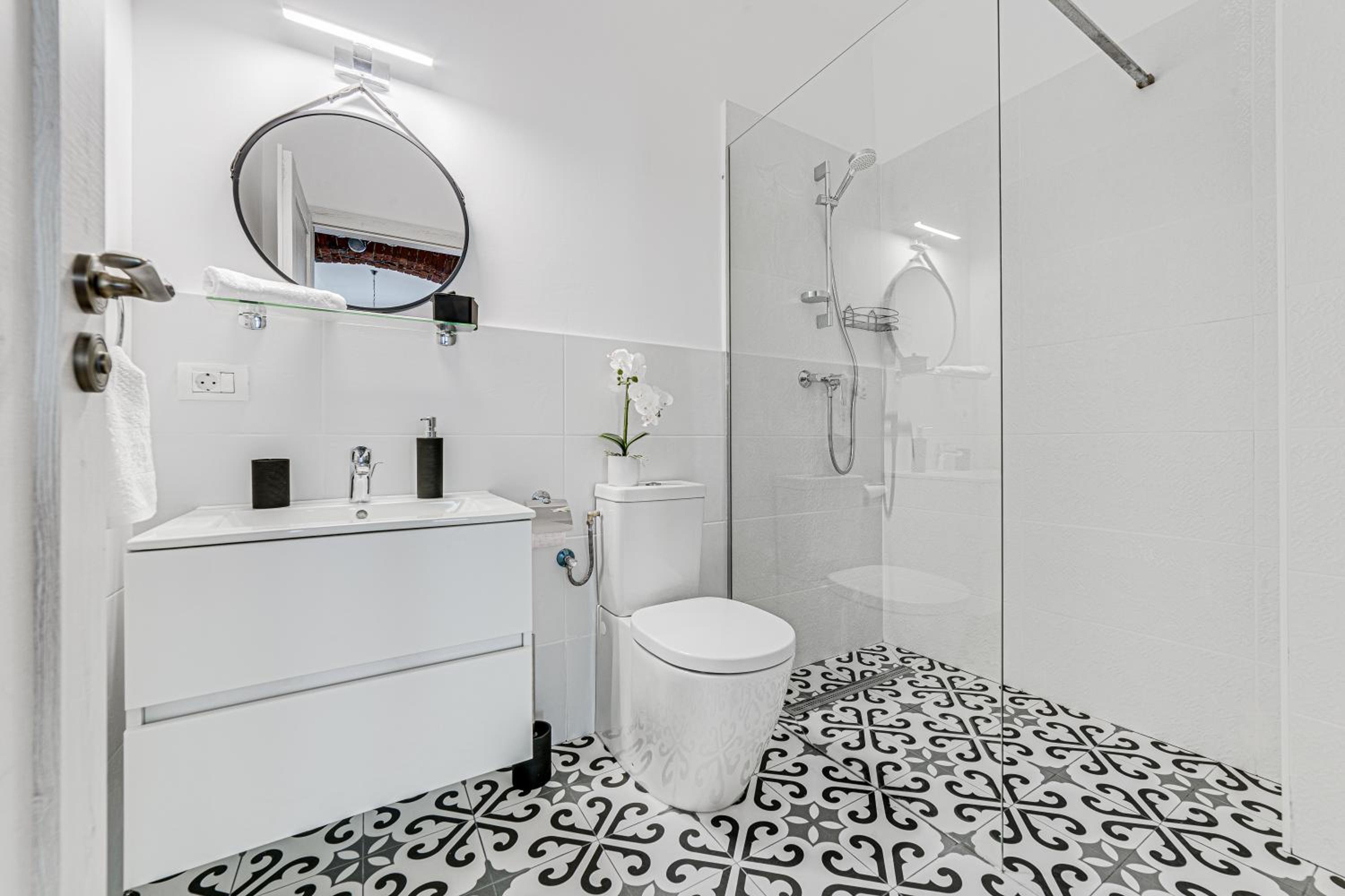 ARI Central Grand Apartments - Luxurious Stay
