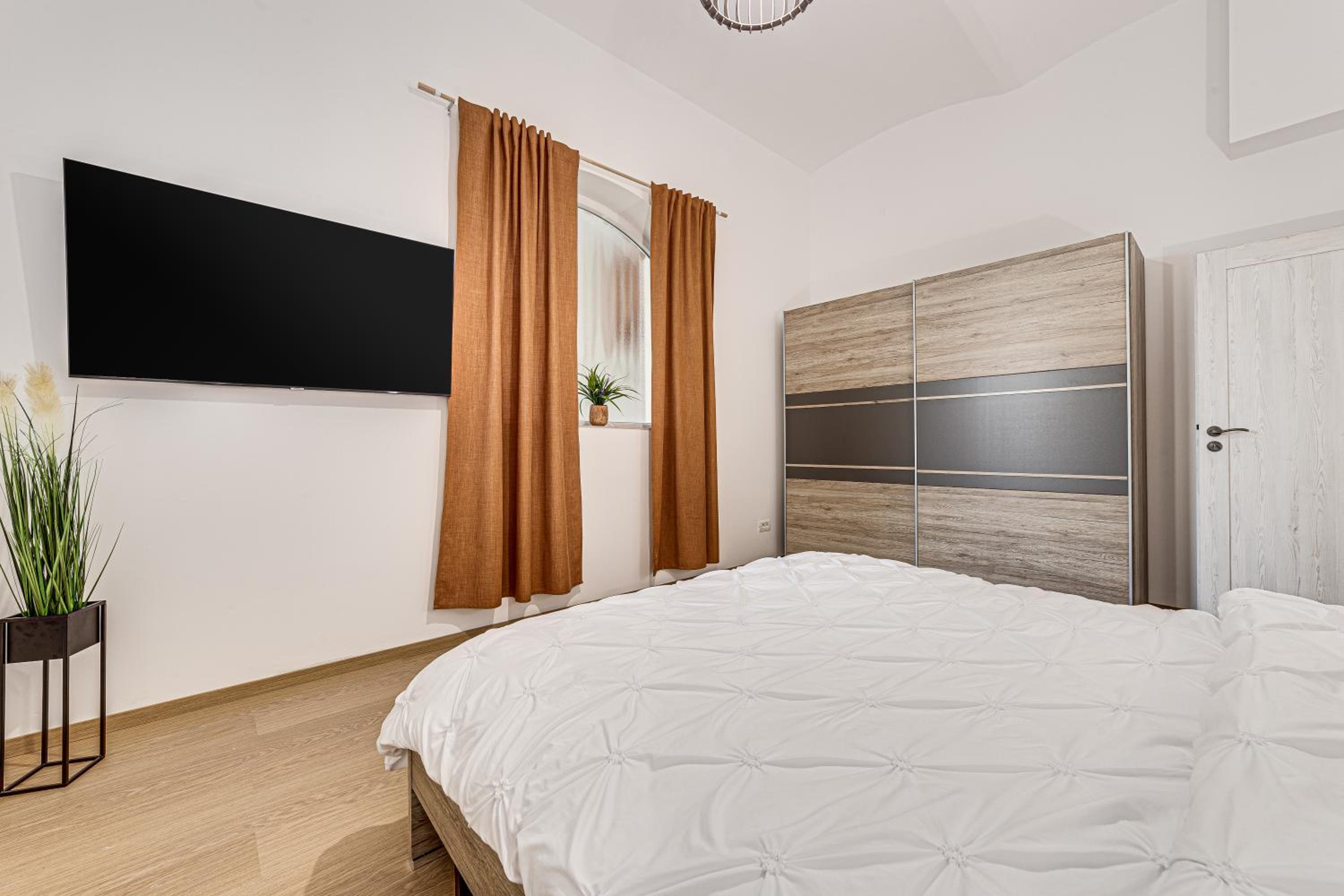 ARI Central Grand Apartments - Luxurious Stay