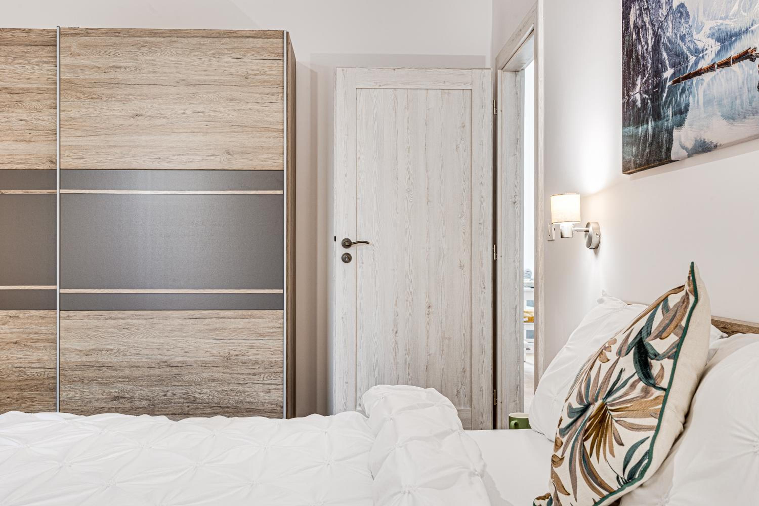 ARI Central Grand Apartments - Luxurious Stay