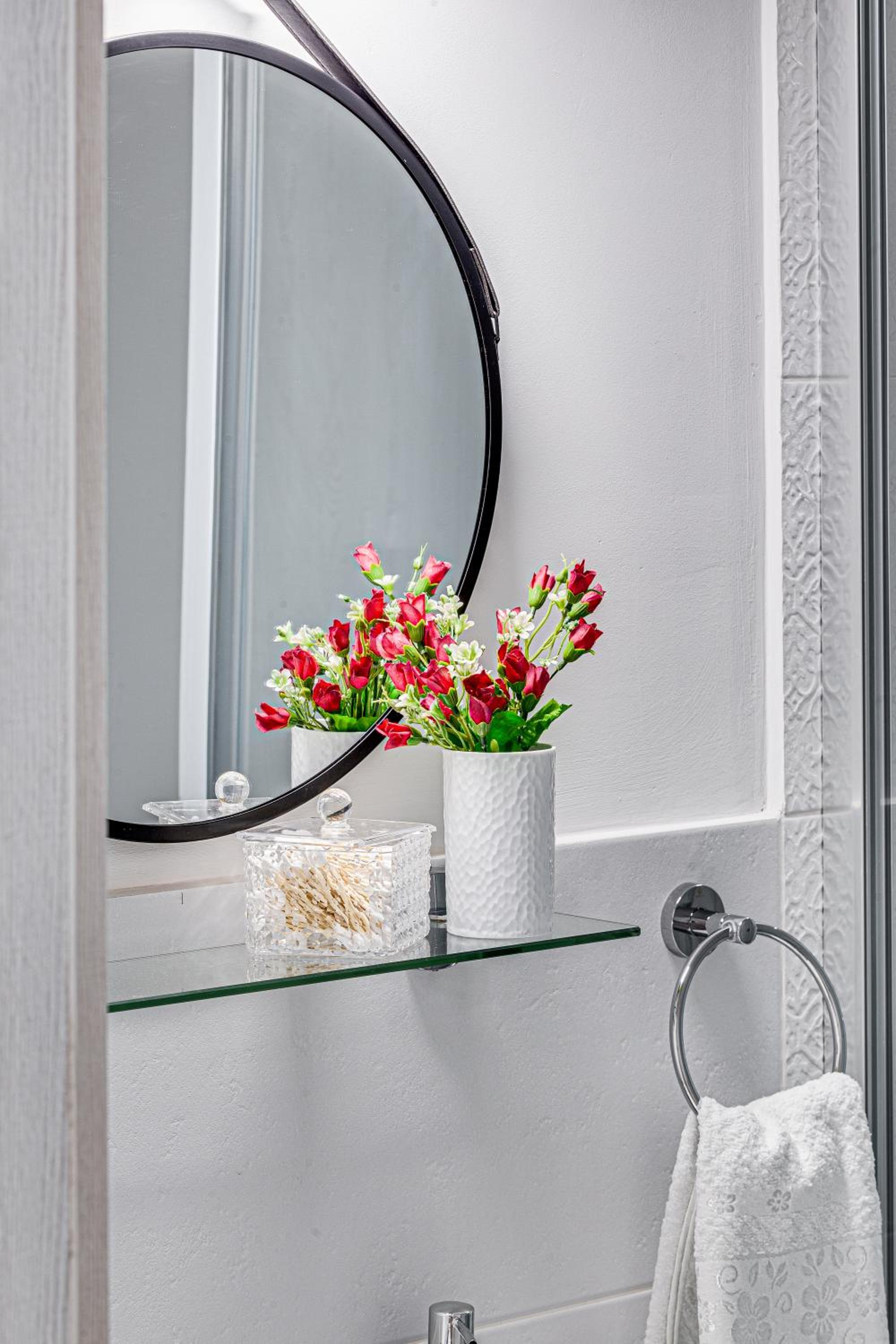 ARI Central Grand Apartments - Luxurious Stay