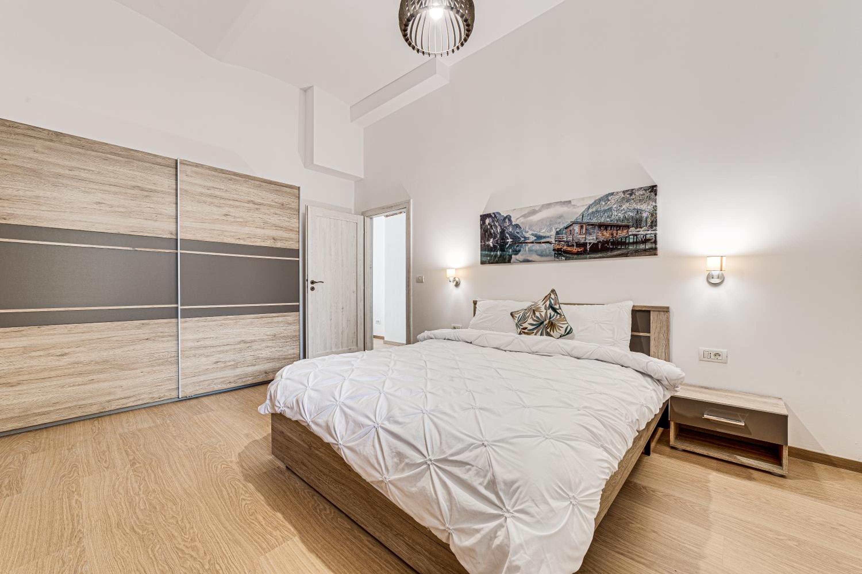 ARI Central Grand Apartments - Luxurious Stay