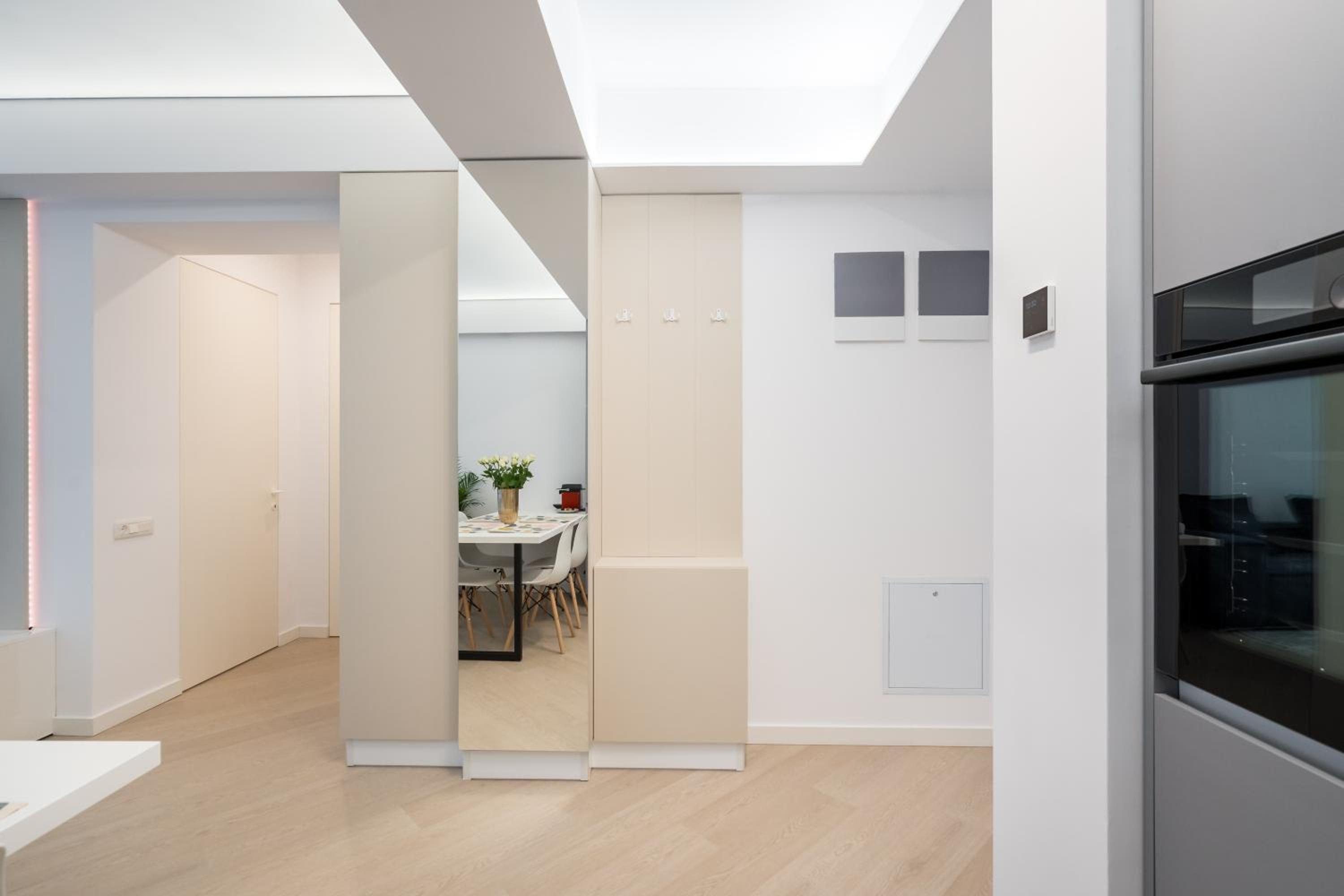 Cortina North Premium Smart Apartment with Parking
