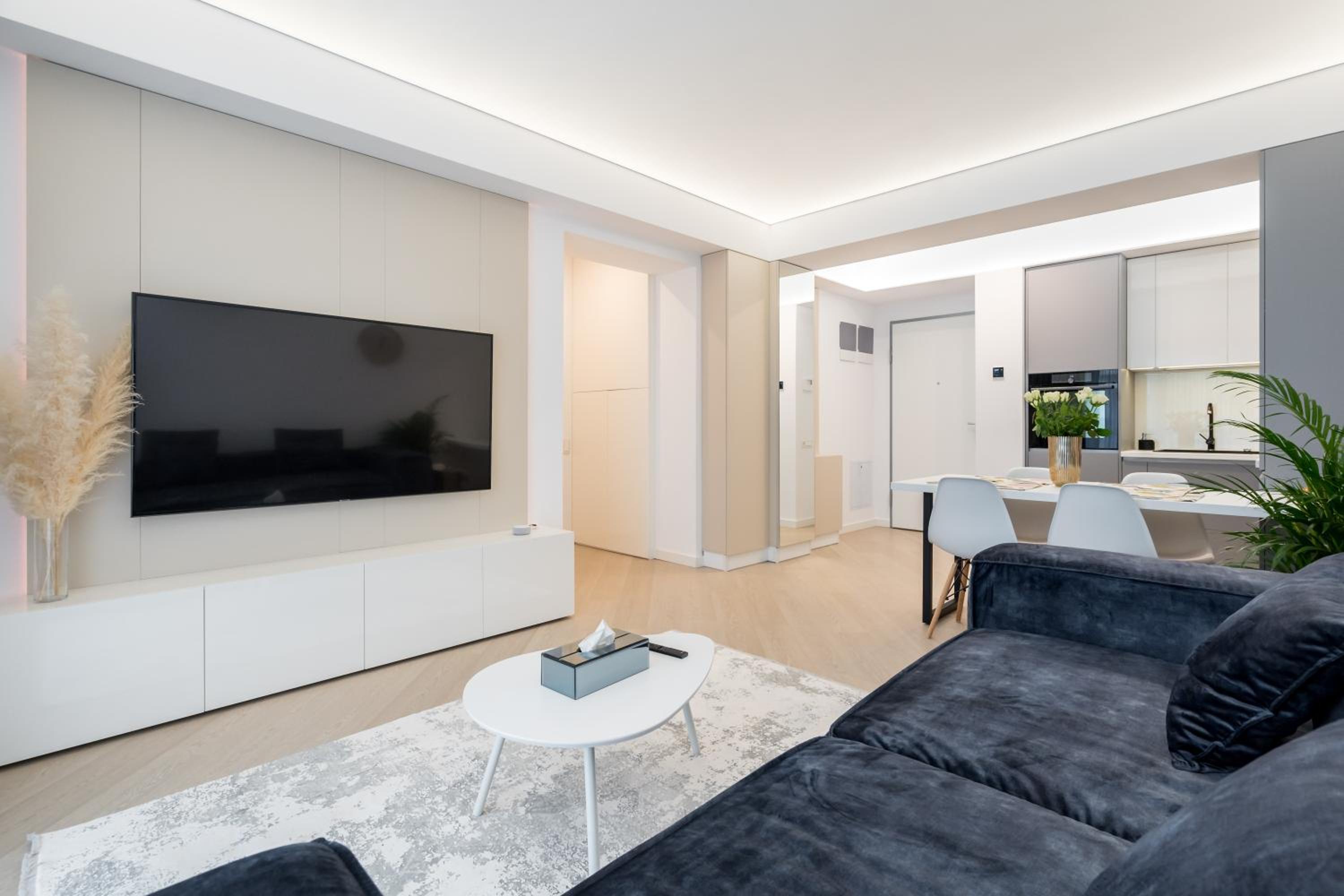 Cortina North Premium Smart Apartment with Parking