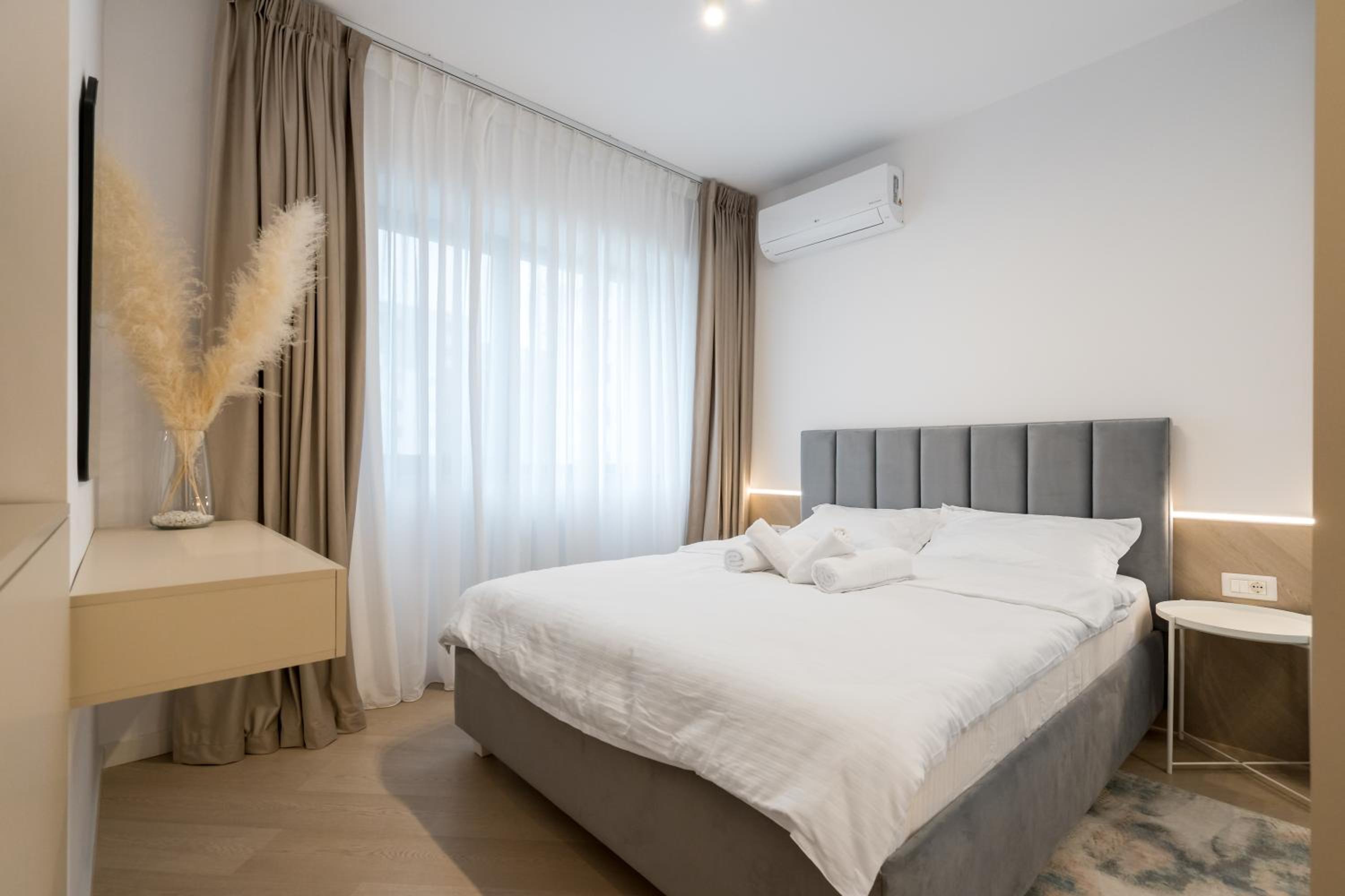 Cortina North Premium Smart Apartment with Parking