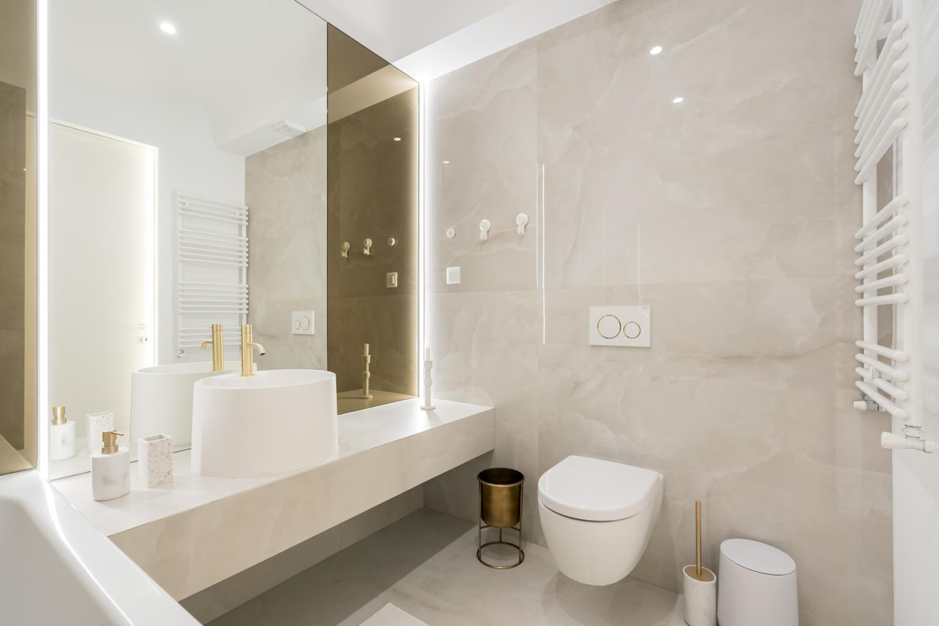 Cortina North Premium Smart Apartment with Parking