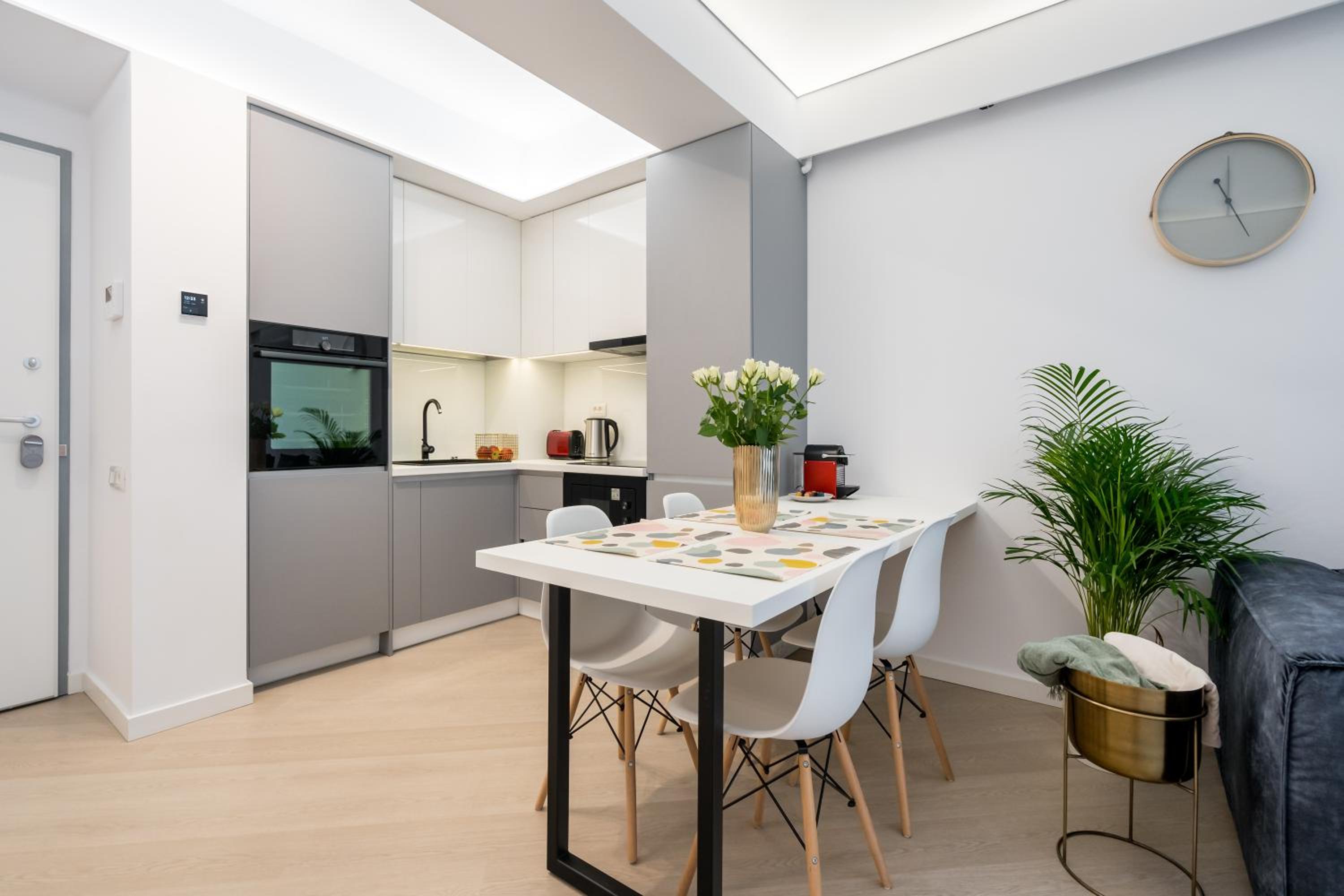Cortina North Premium Smart Apartment with Parking