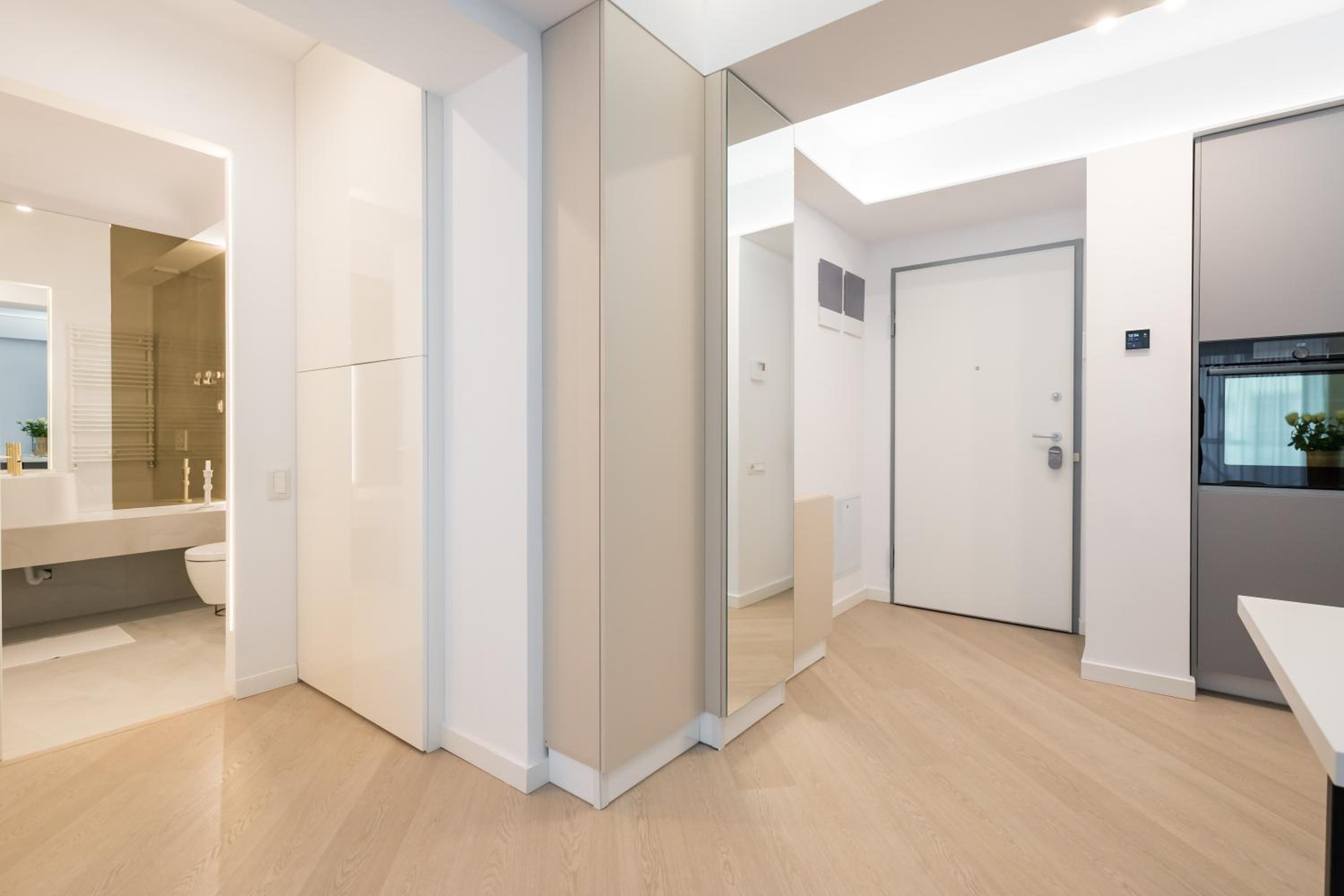 Cortina North Premium Smart Apartment with Parking