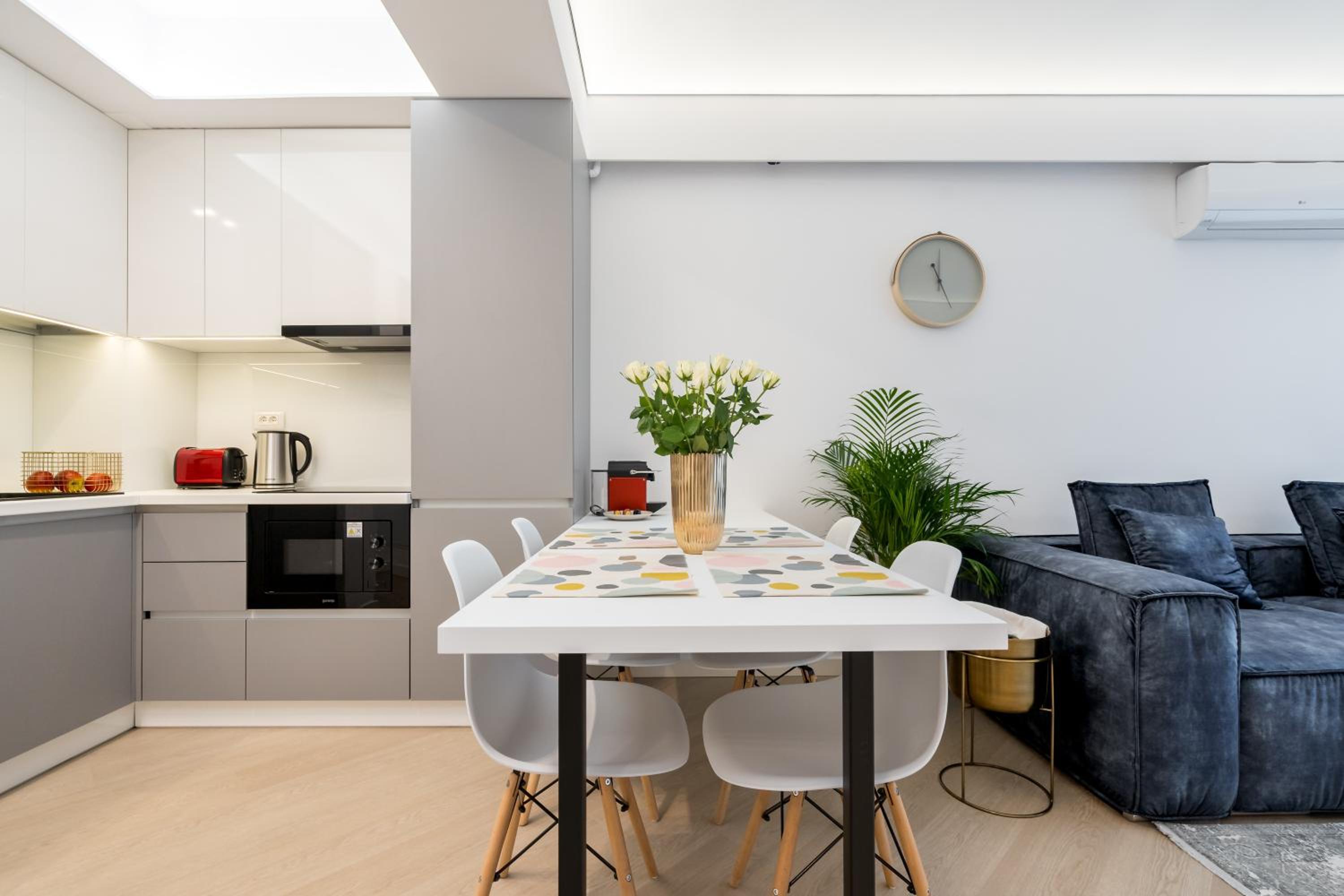 Cortina North Premium Smart Apartment with Parking