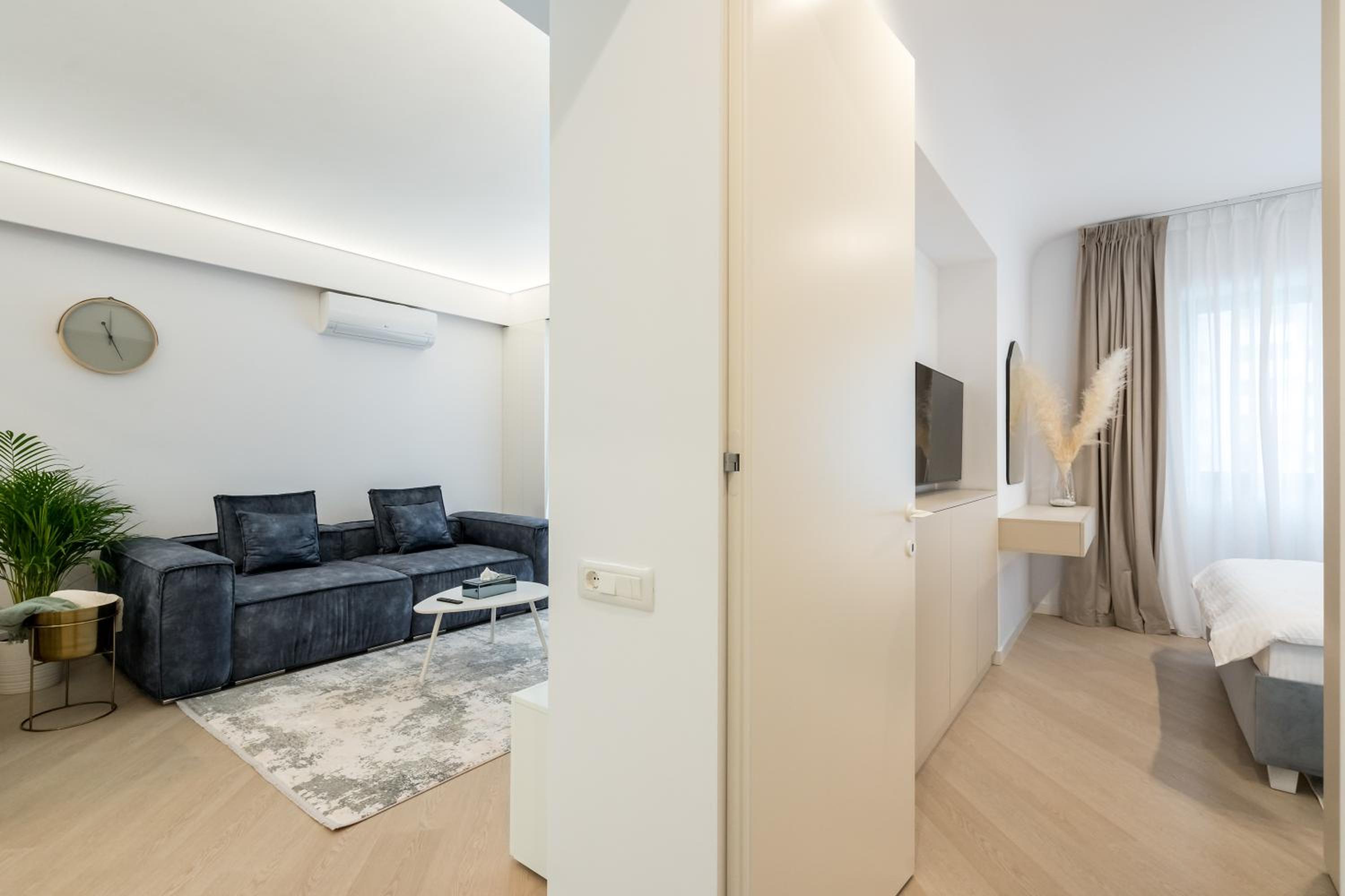 Cortina North Premium Smart Apartment with Parking