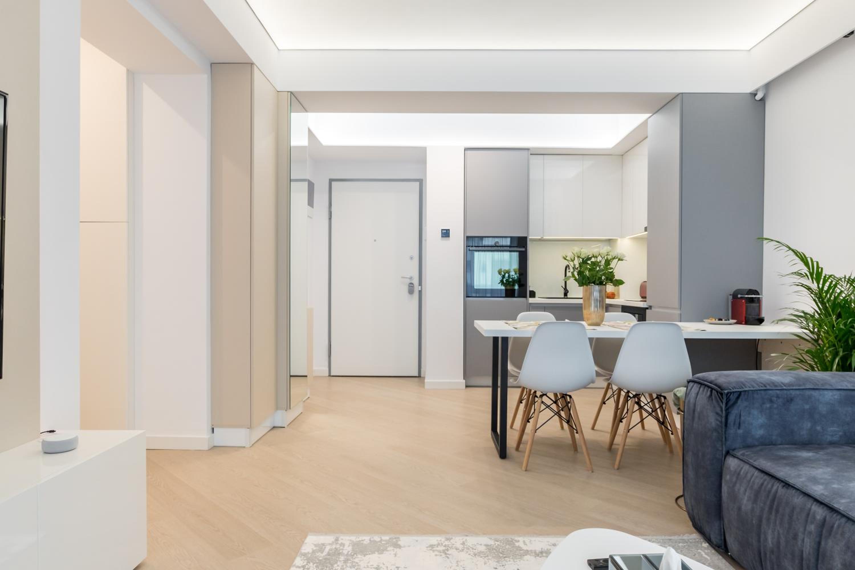 Cortina North Premium Smart Apartment with Parking