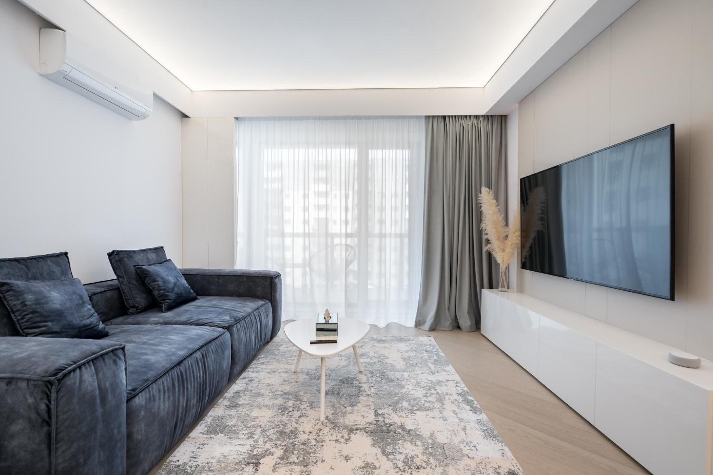 Cortina North Premium Smart Apartment with Parking