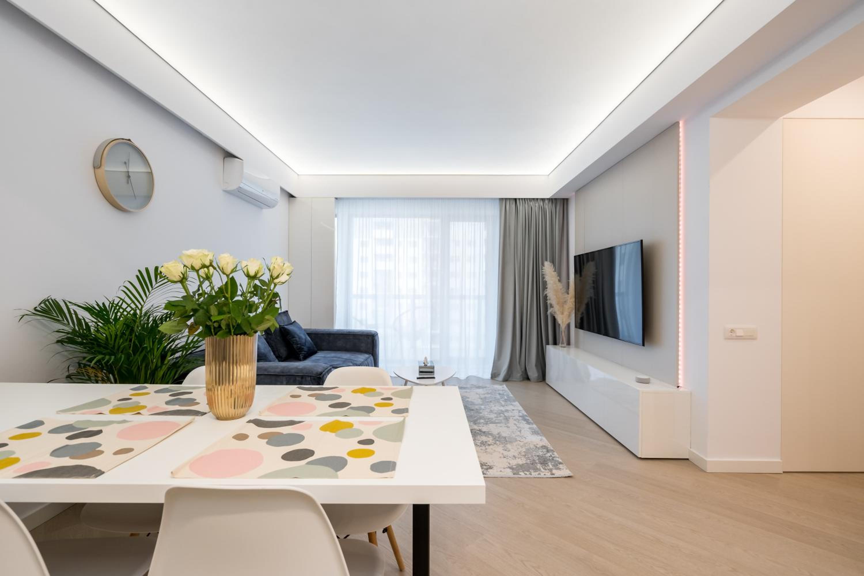 Cortina North Premium Smart Apartment with Parking