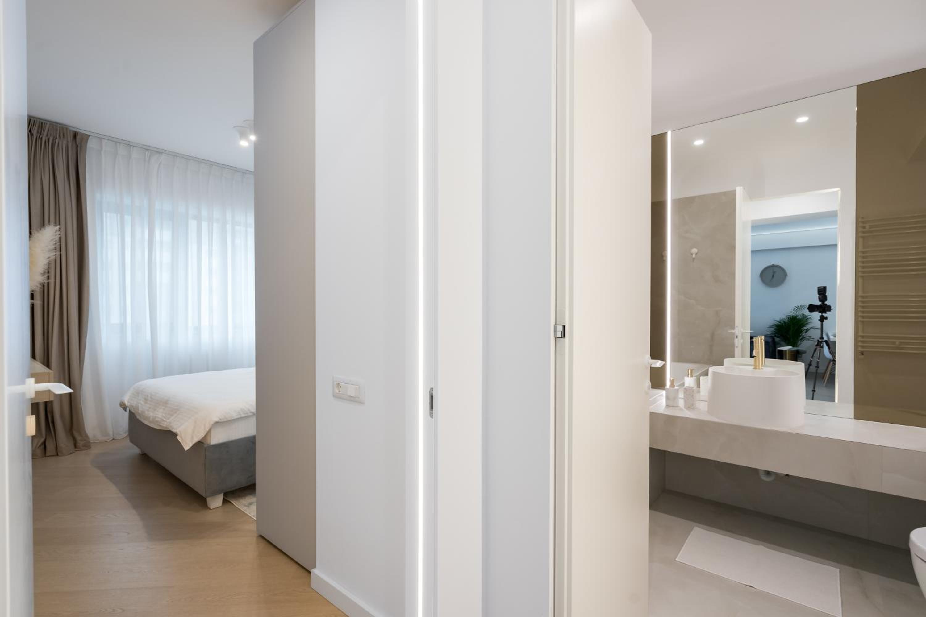 Cortina North Premium Smart Apartment with Parking