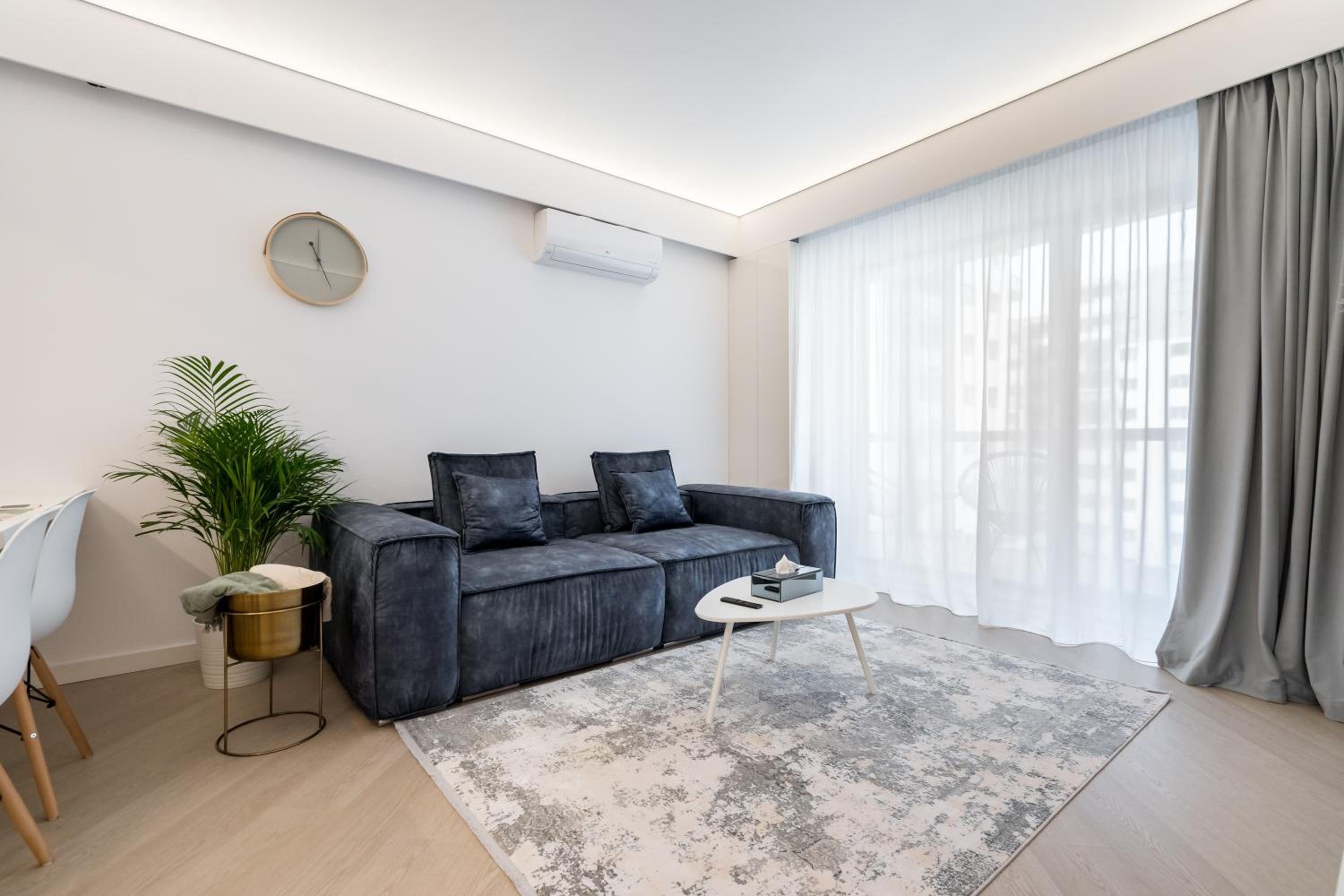 Cortina North Premium Smart Apartment with Parking