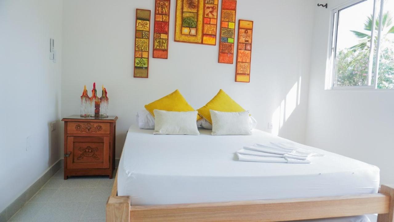 Hotel Playa Tiburón - Image 1