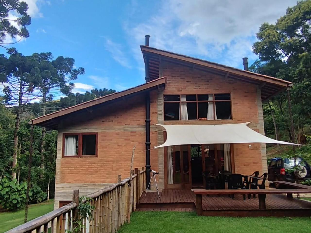 Casa das Araucárias - Sítio Salamandra, Vale do Matutu
