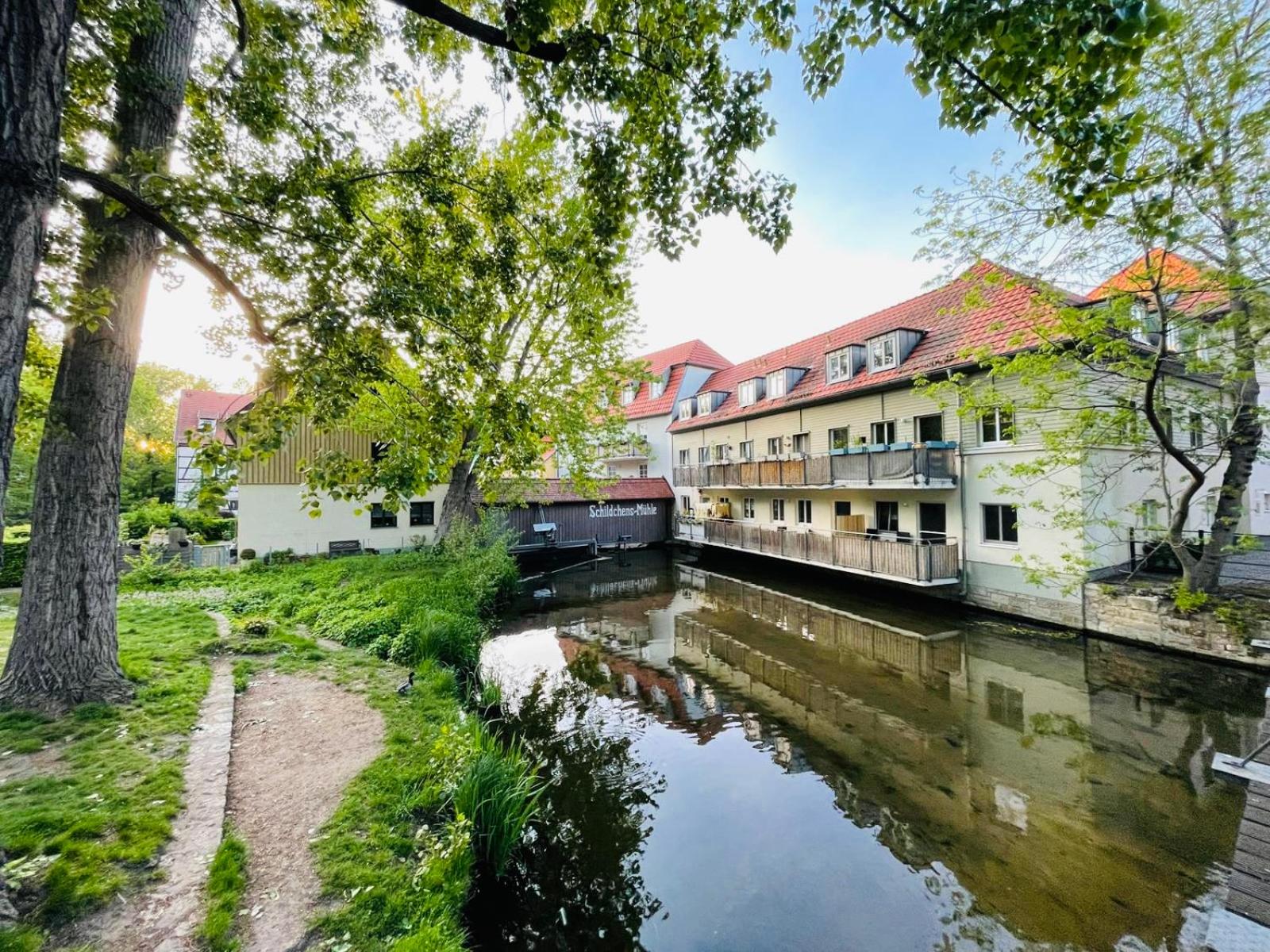 Ferienwohnung Schildblick Modernes Apartment direkt in der Altstadt von Erfurt nahe der Krämerbrücke - beste Innenstadtlage