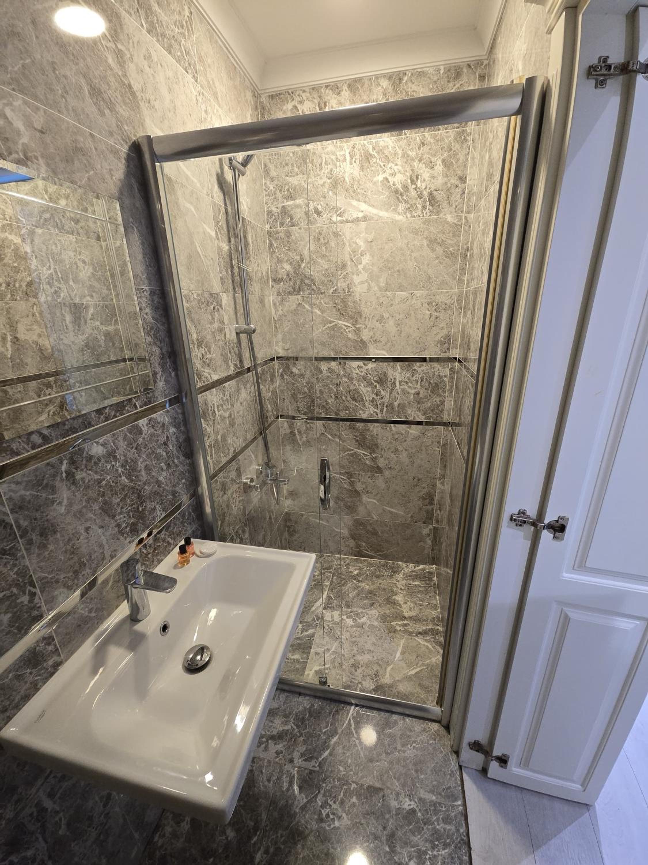 The Empress Theodora Hotel ll - Image 6