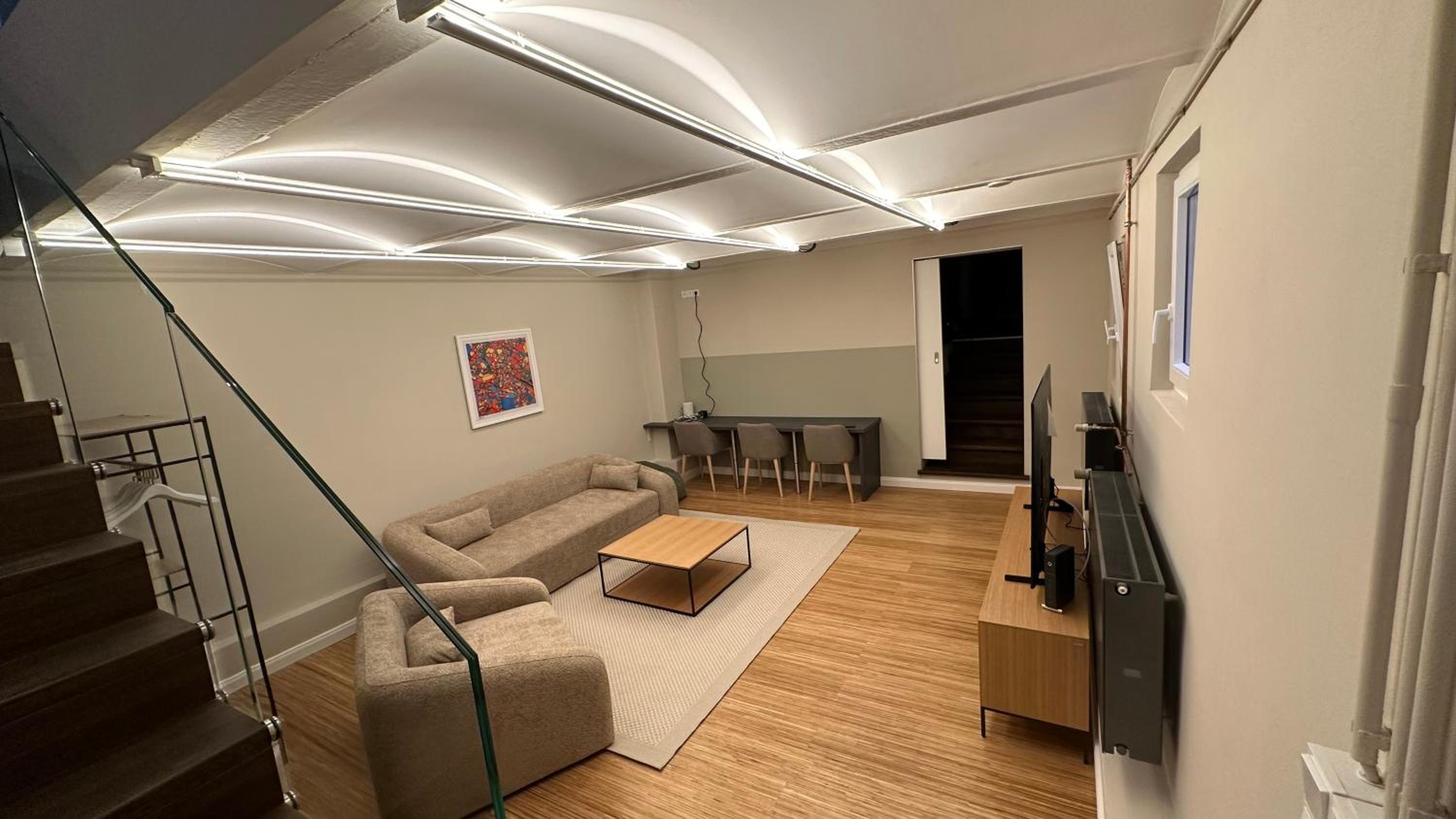 Large, comfortable and luxurious flat in Berlin Center, Prenzlauer Berg