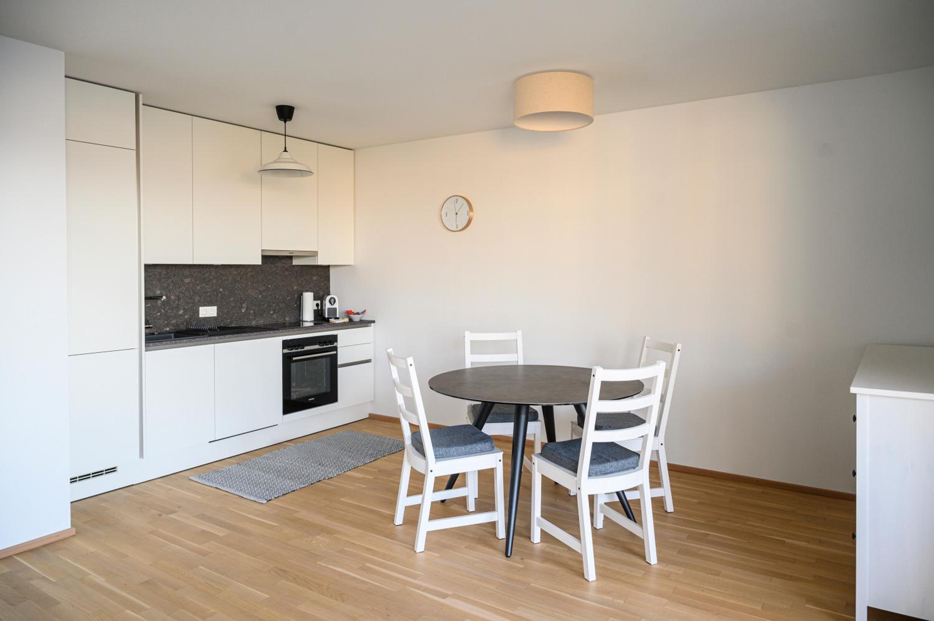 Vienna Sunny Side Up Apartments