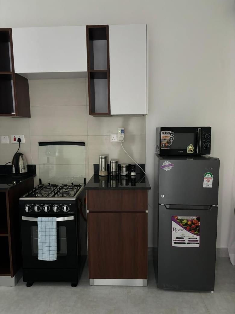 1 Bedroom with a Washing Machine view 3