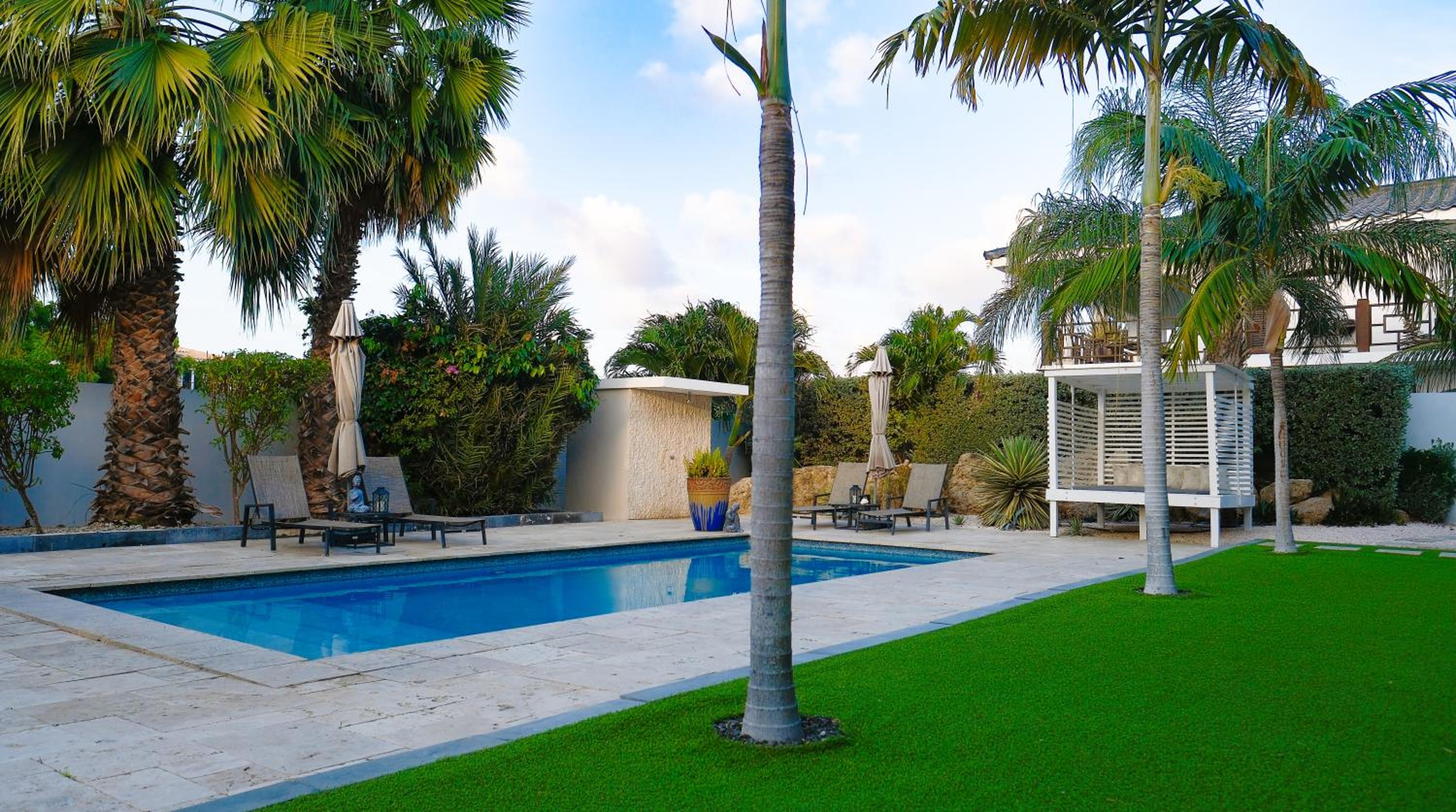 Goudhaen Luxury Private apartments Jan Thiel Beach