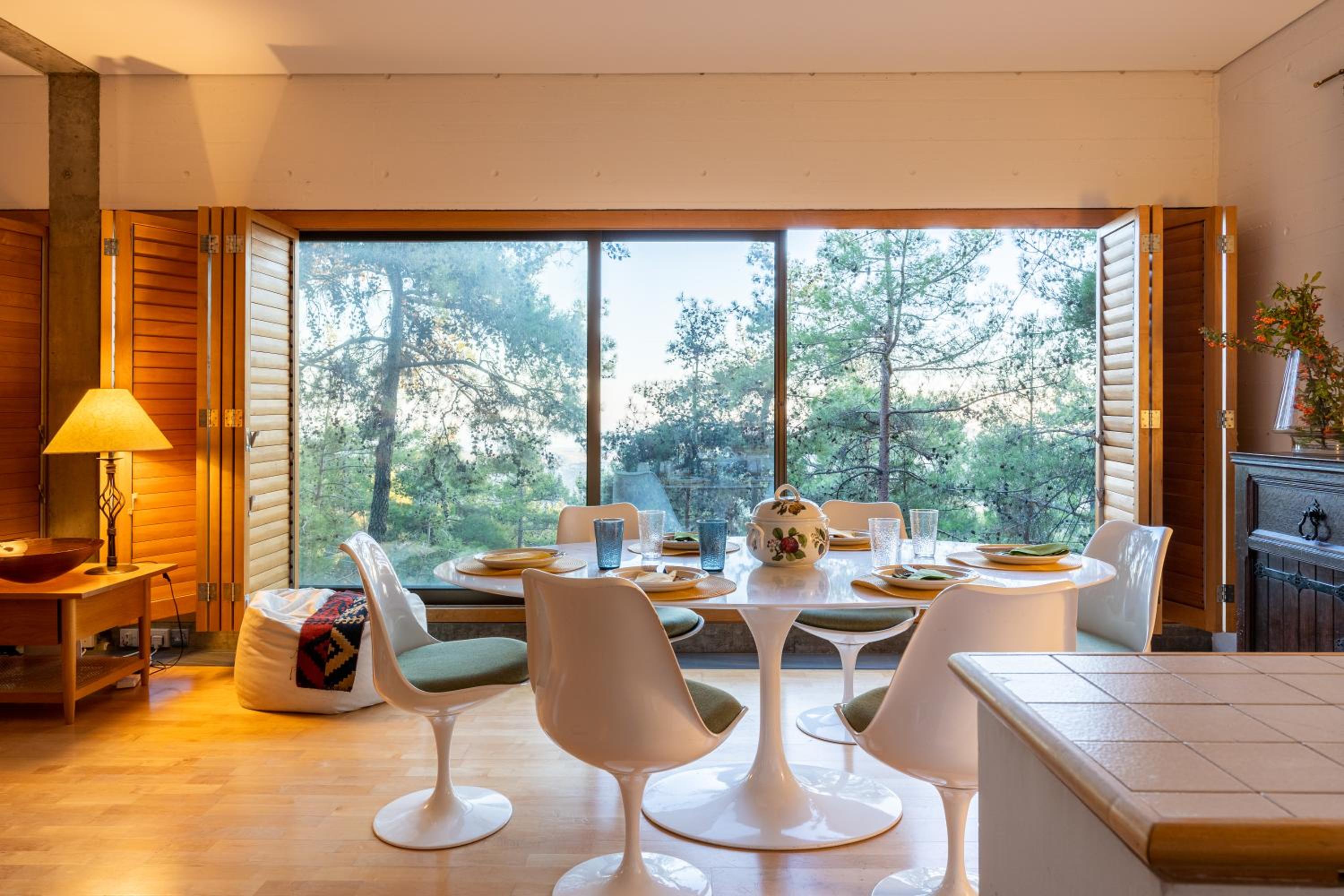 Paradise Peek, Platres