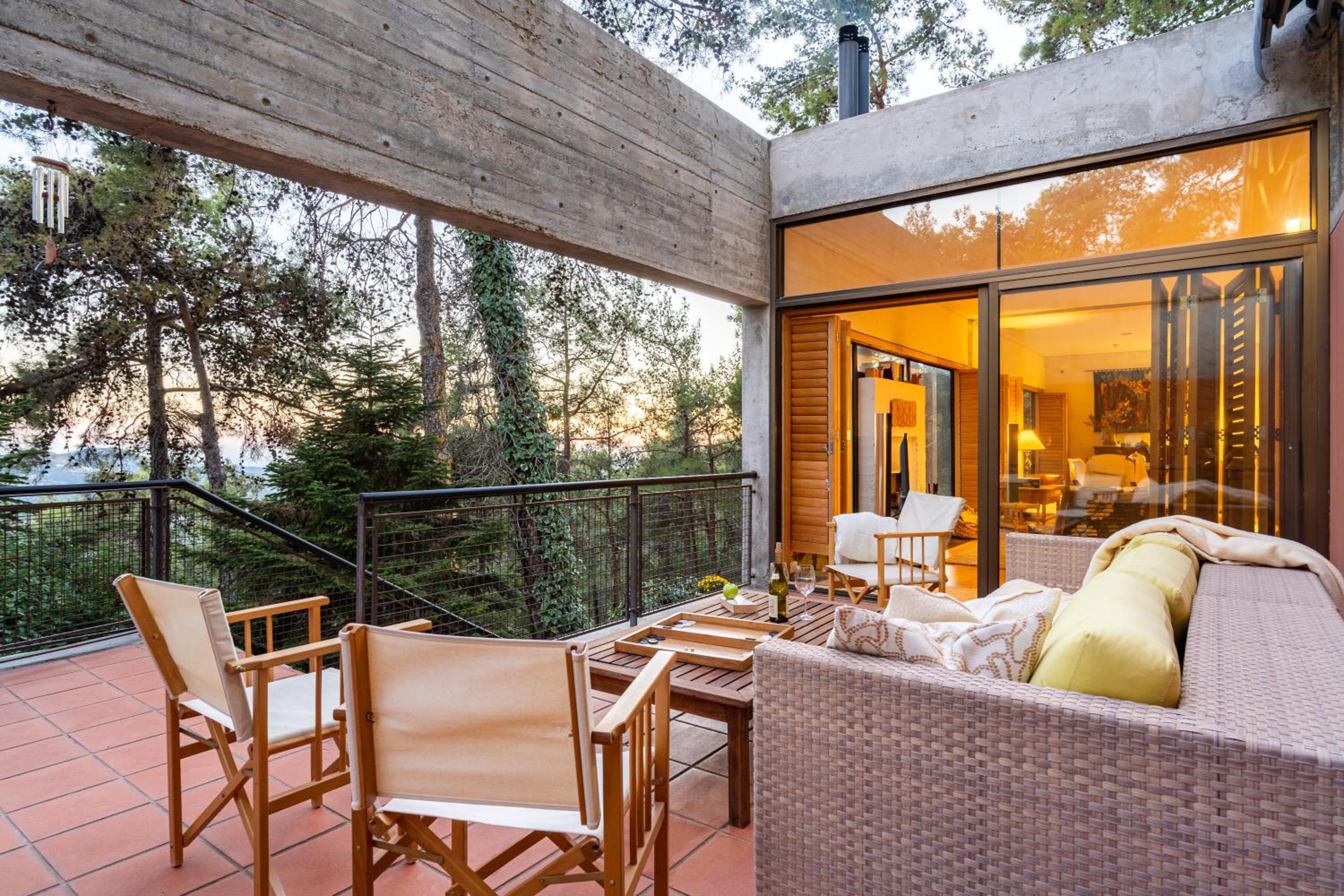 Paradise Peek, Platres