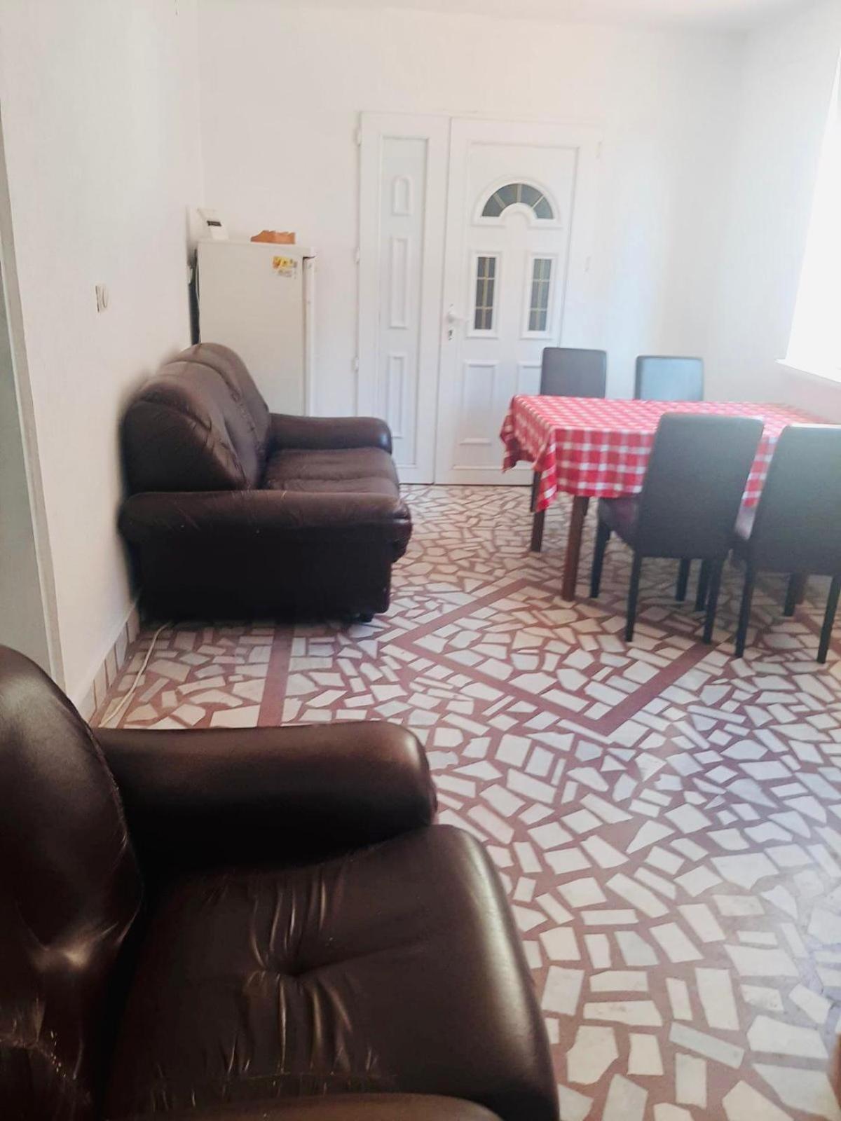 Nina Apartments