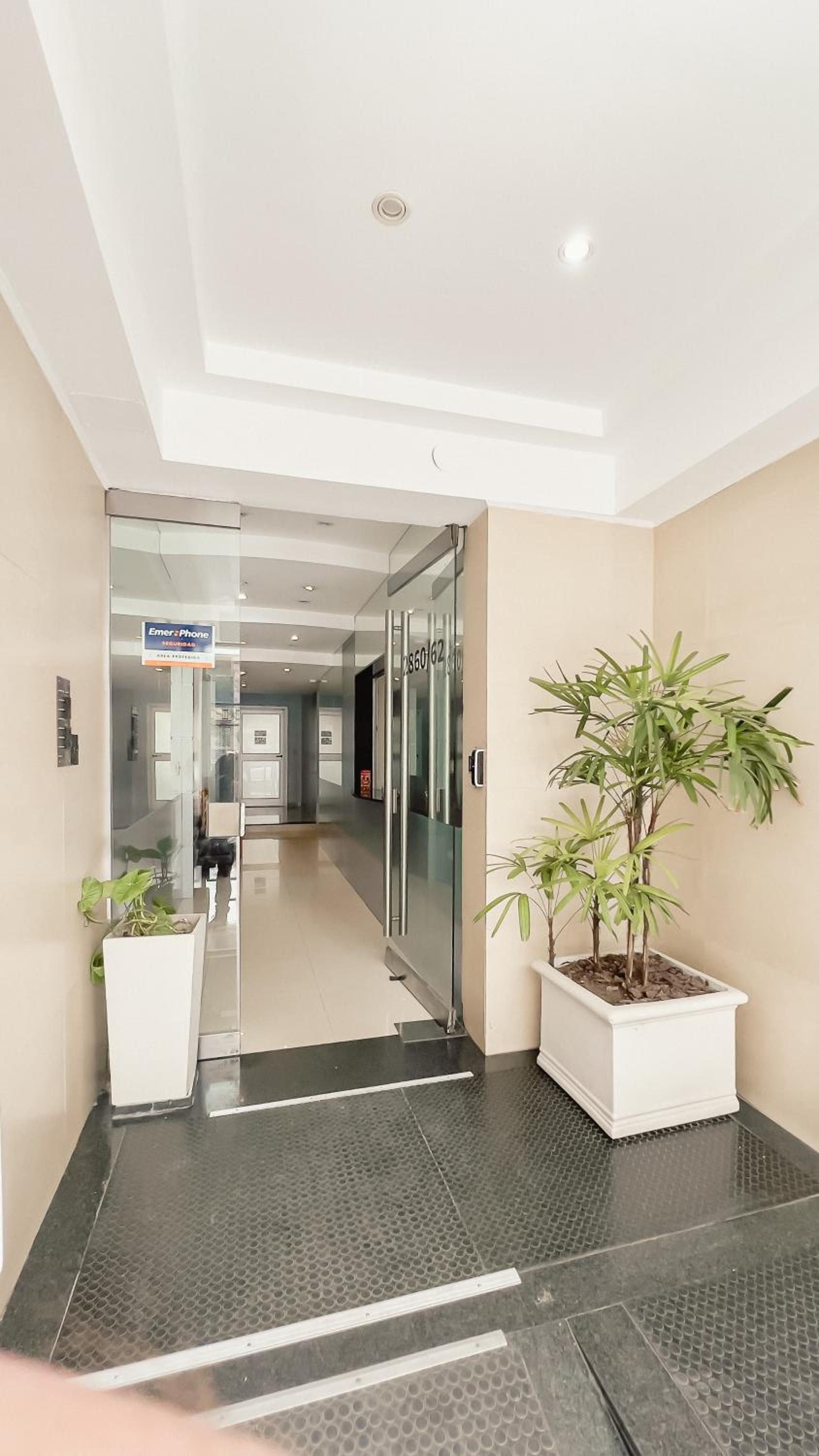 Le Batiment Apartments