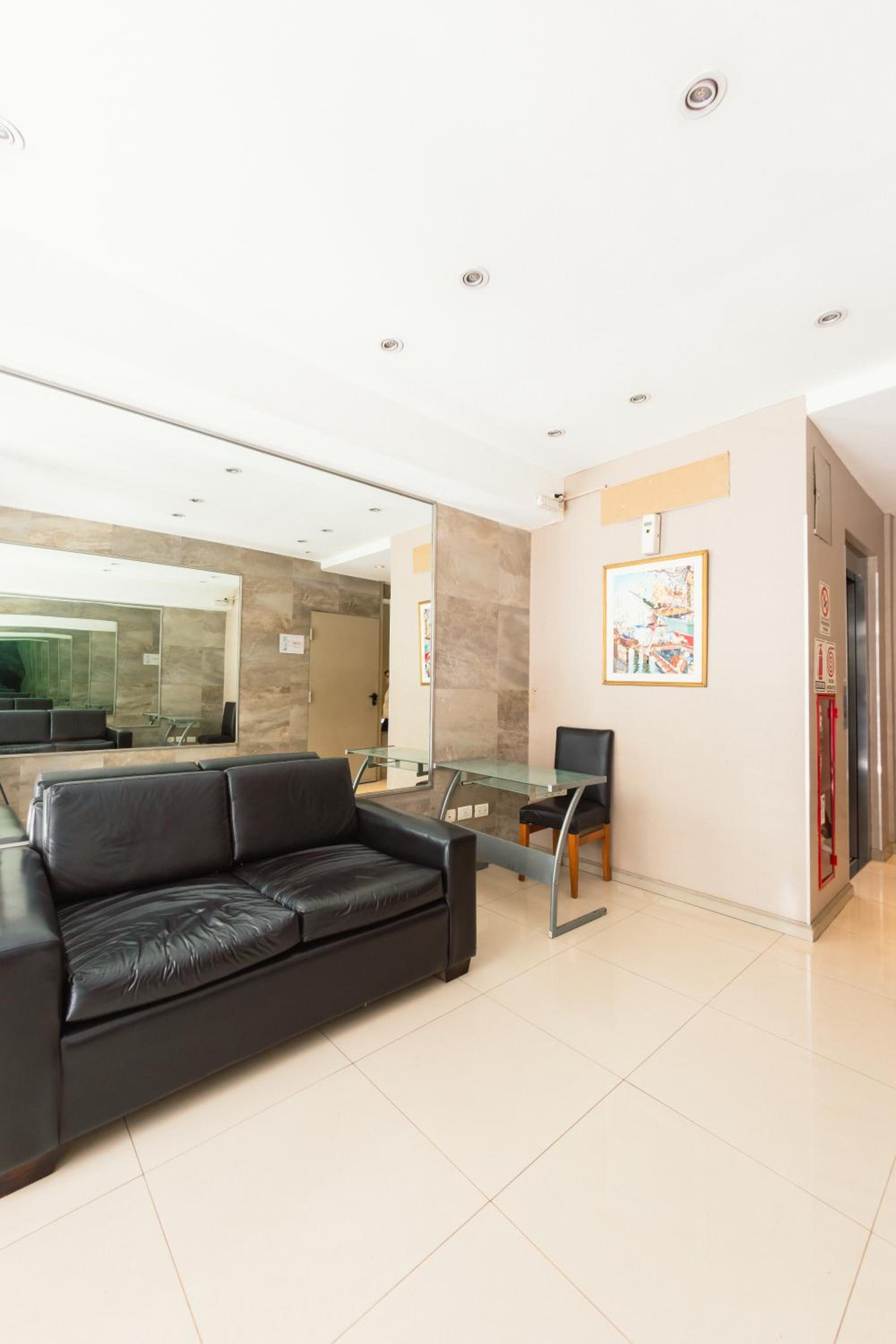 Le Batiment Apartments