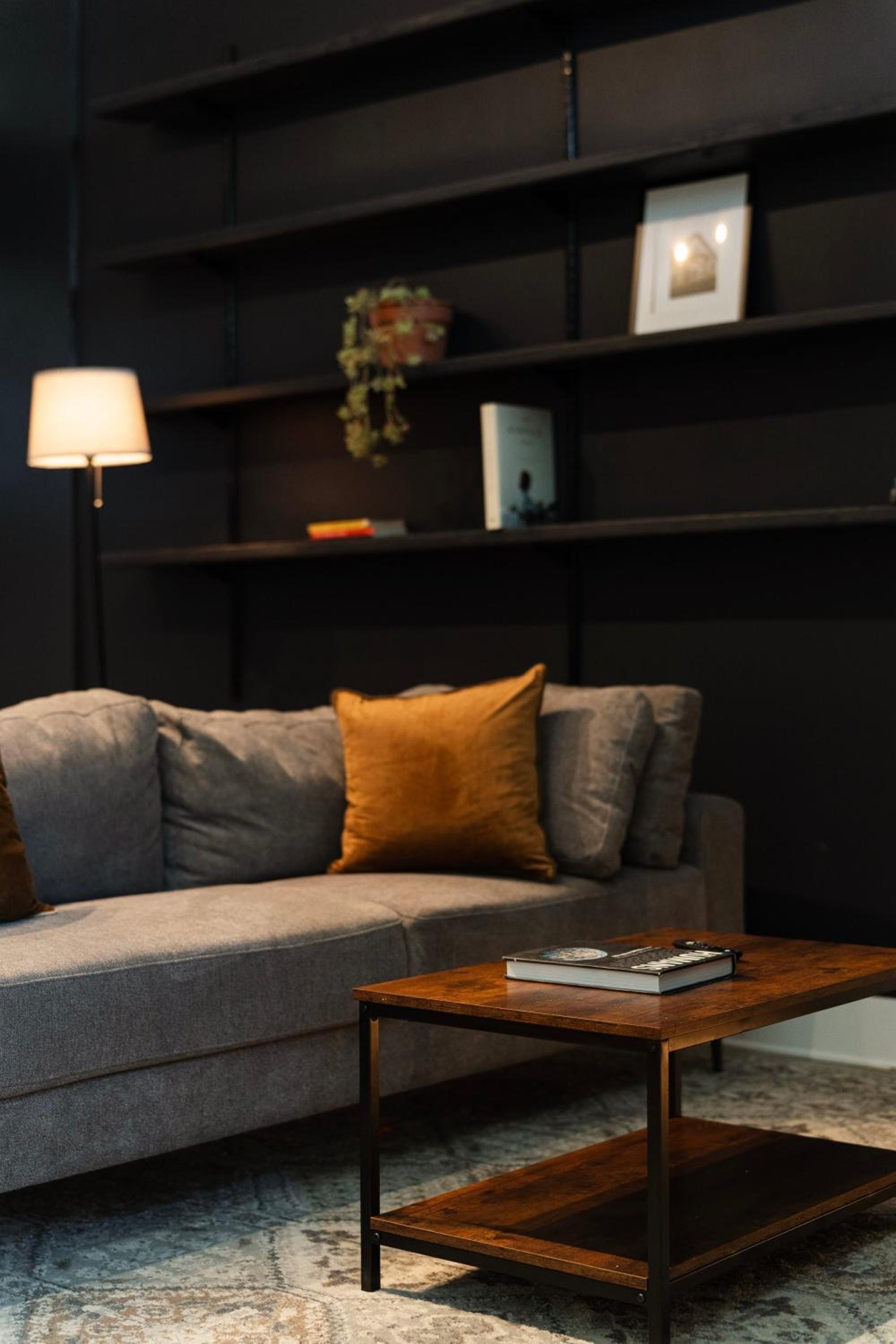 Chicago Vacations - Flexhome Bucktown 2BR C2 - Property Image 1