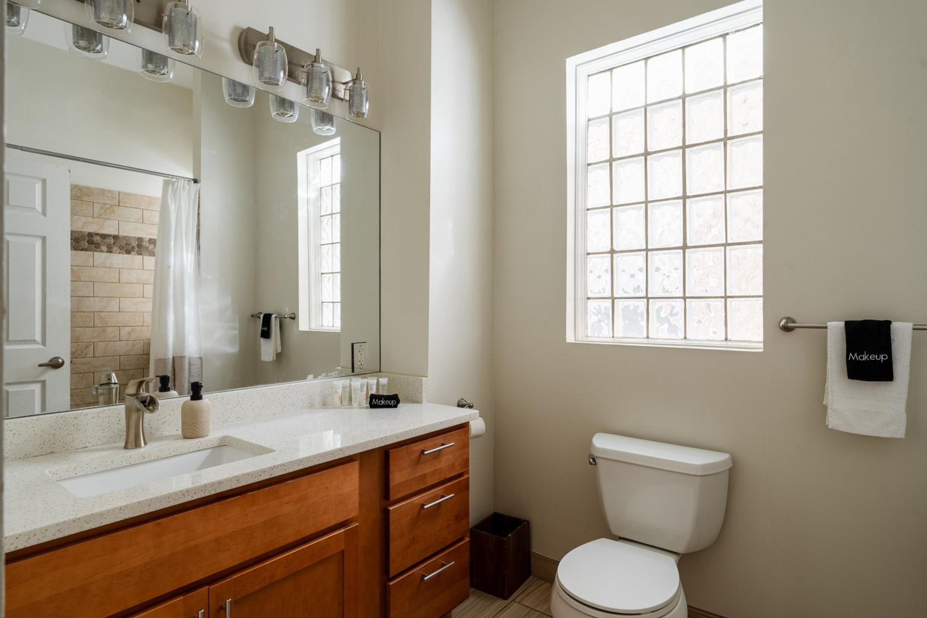 Chicago Vacations - Flexhome Bucktown 2BR C2 - Property Image 16