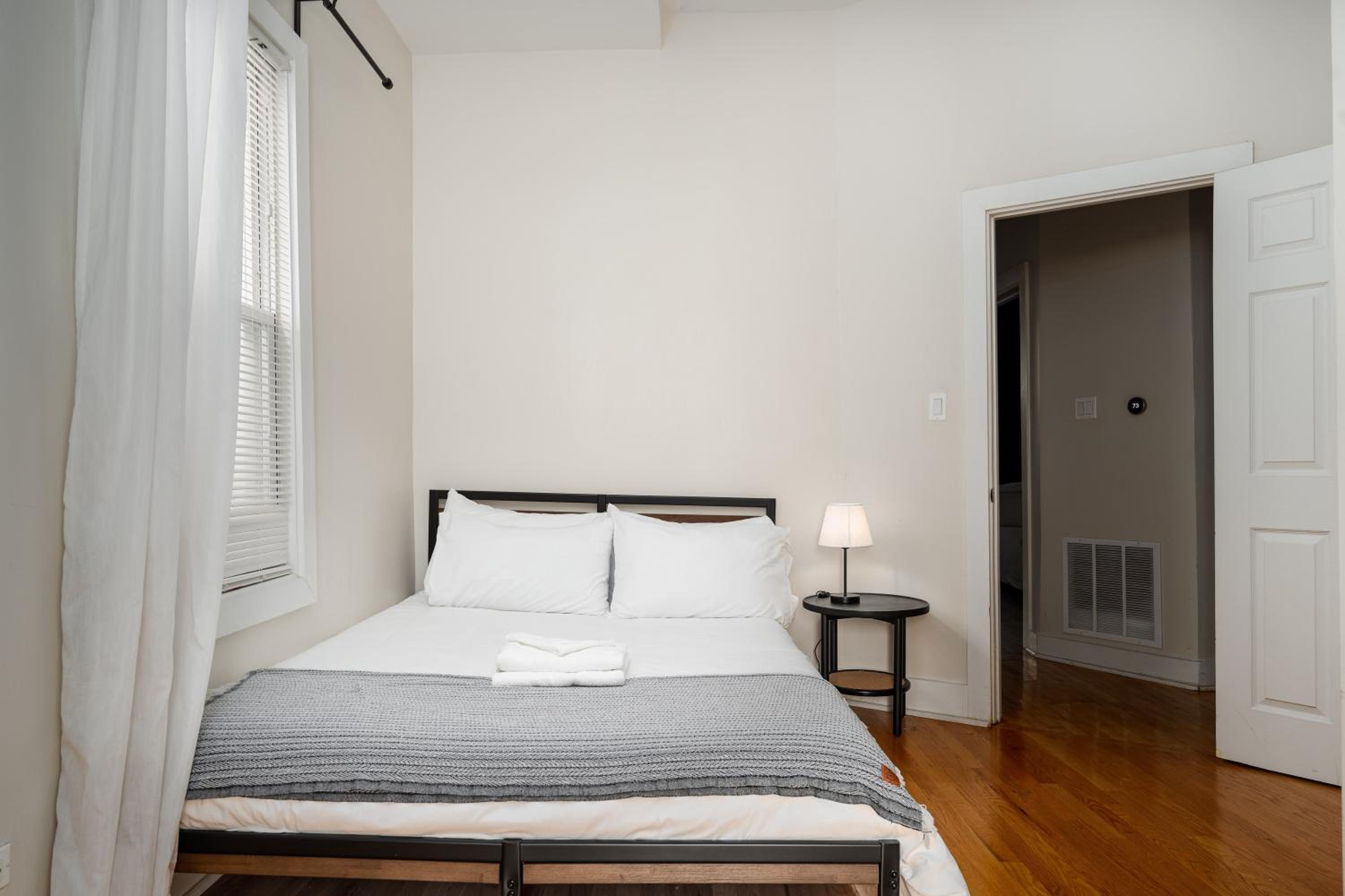 Chicago Vacations - Flexhome Bucktown 2BR C2 - Property Image 12